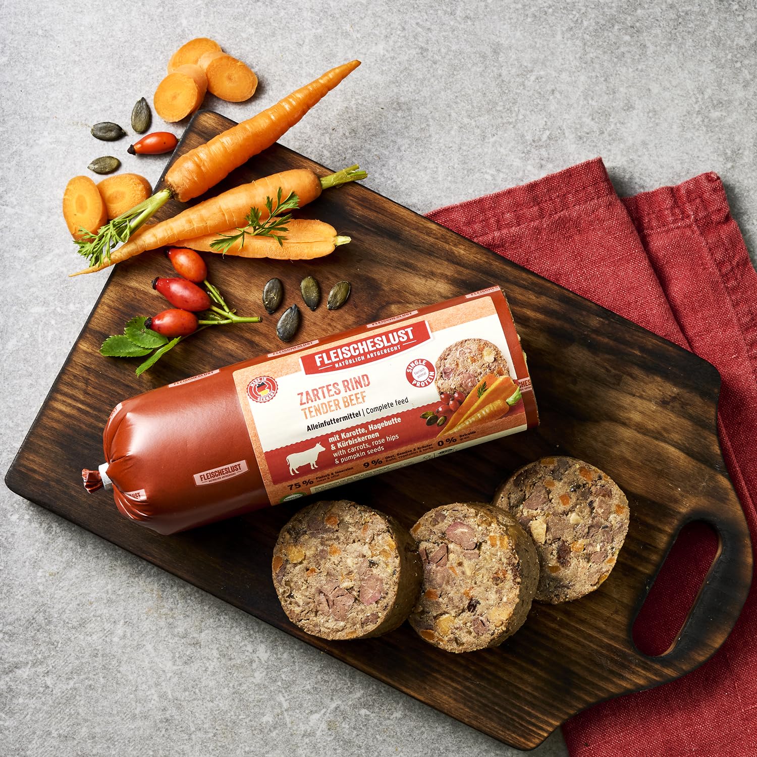 Fleischeslust Hundewurst | Zartes Rind mit Karotte, Hagebutte & Kürbiskernen | Futterbox (6x800g) | Nassfutter | schnittfest | getreidefrei | Alleinfuttermittel für ausgewachsene Hunde