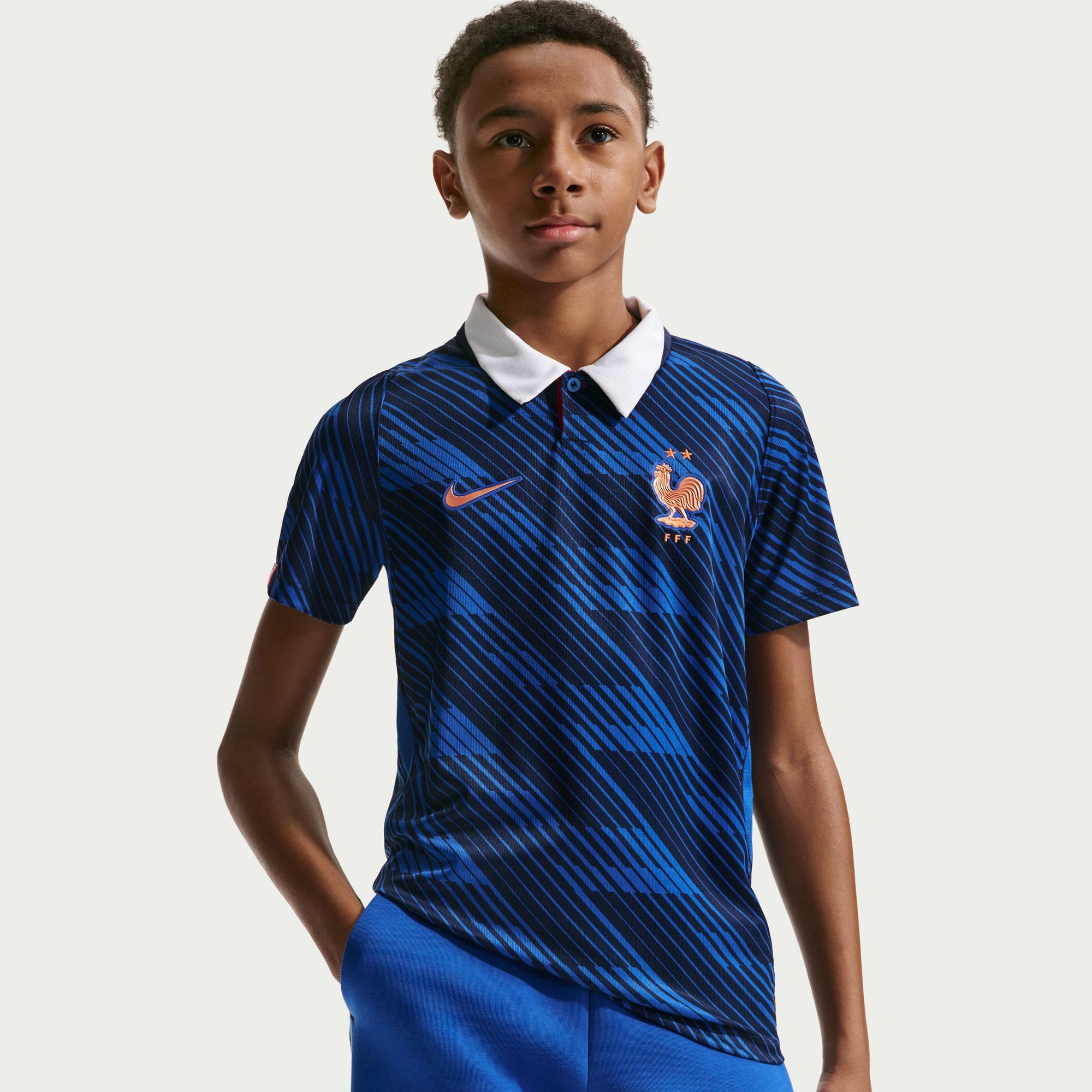 Nike FFF 2026 Stadium Domicile Maillot de Foot Replica Nike Dri-fit pour Ado Réplique du Maillot de Football Mixte Enfant (Lot de 1)