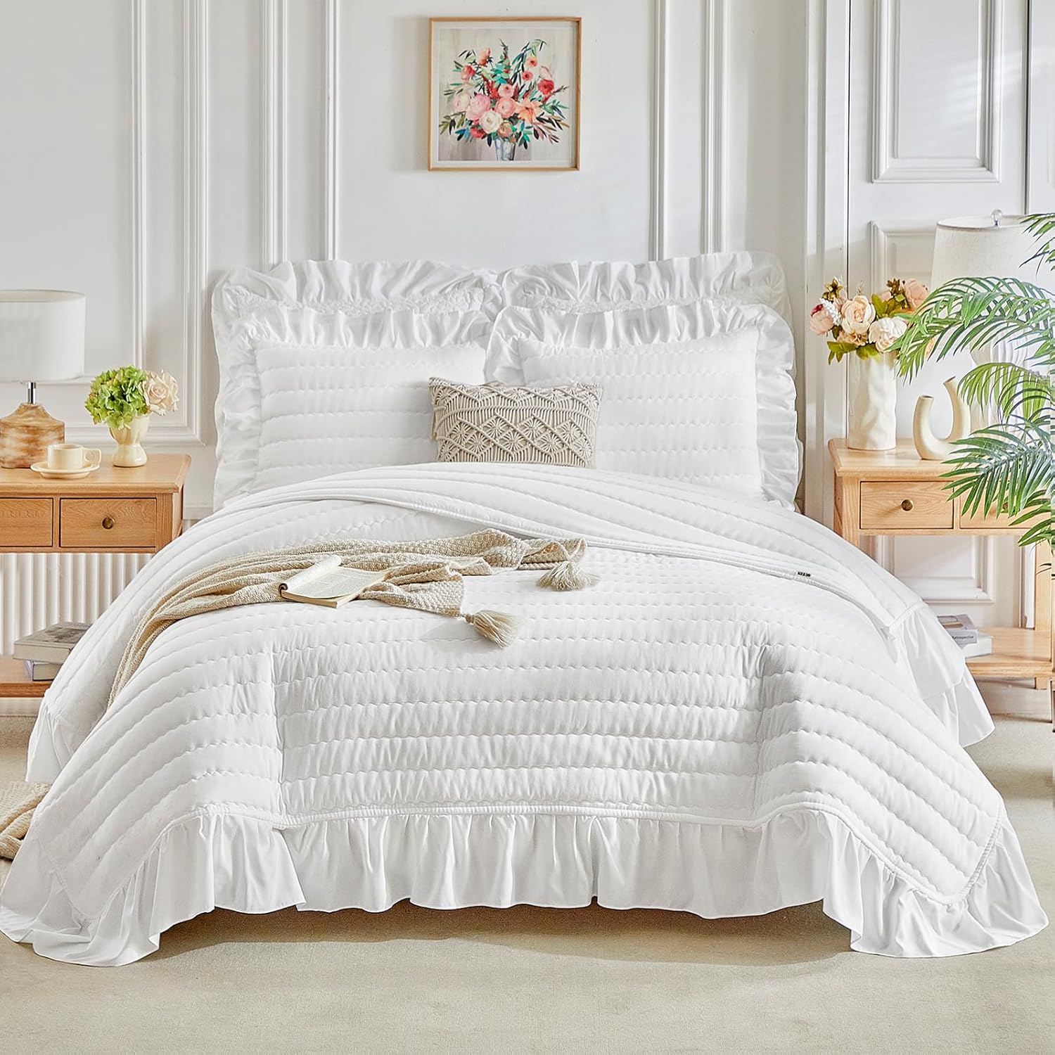 Ruffled Quilt Set King Size 92 * 106in - 3 Pieces Solid Shabby Chic Farmhouse Ruffle Stripes Waves Bedding Rustic Coverlet & Sets Lightweight Summer Boho Bedspread with Shams for Women Men - White