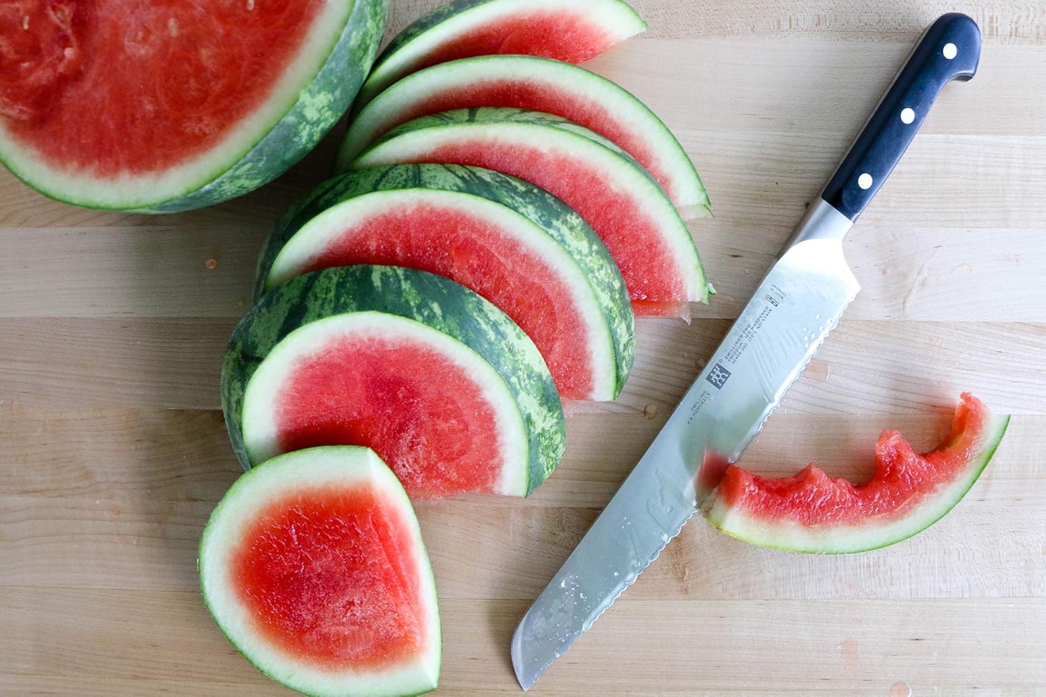 ZWILLING Pro 10-inch Ultimate Bread Knife