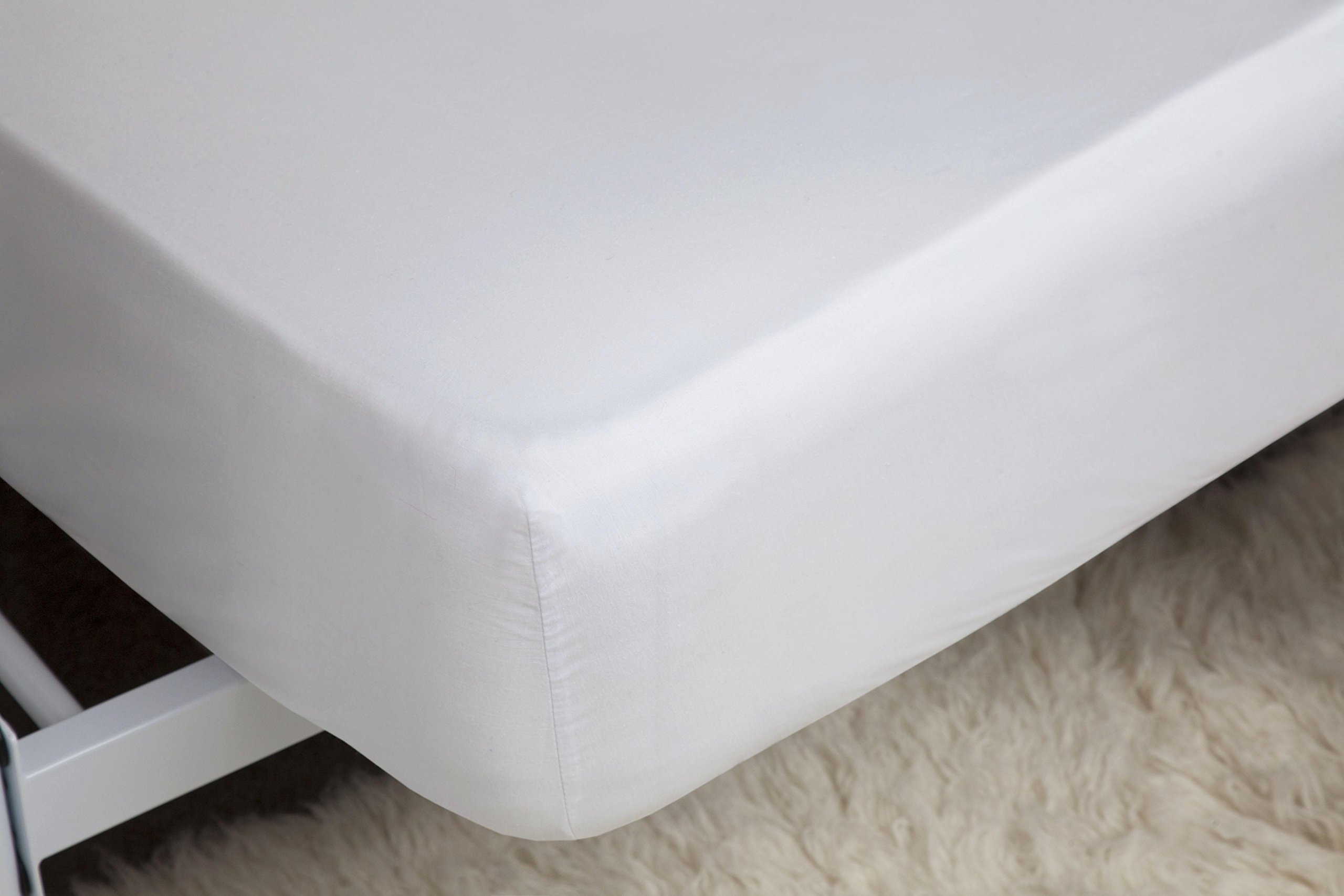 Belledorm Extra Deep White Fitted Sheet, 200 Thread Count Percale (Double) 38cm Depth (15 inch Extra Deep)