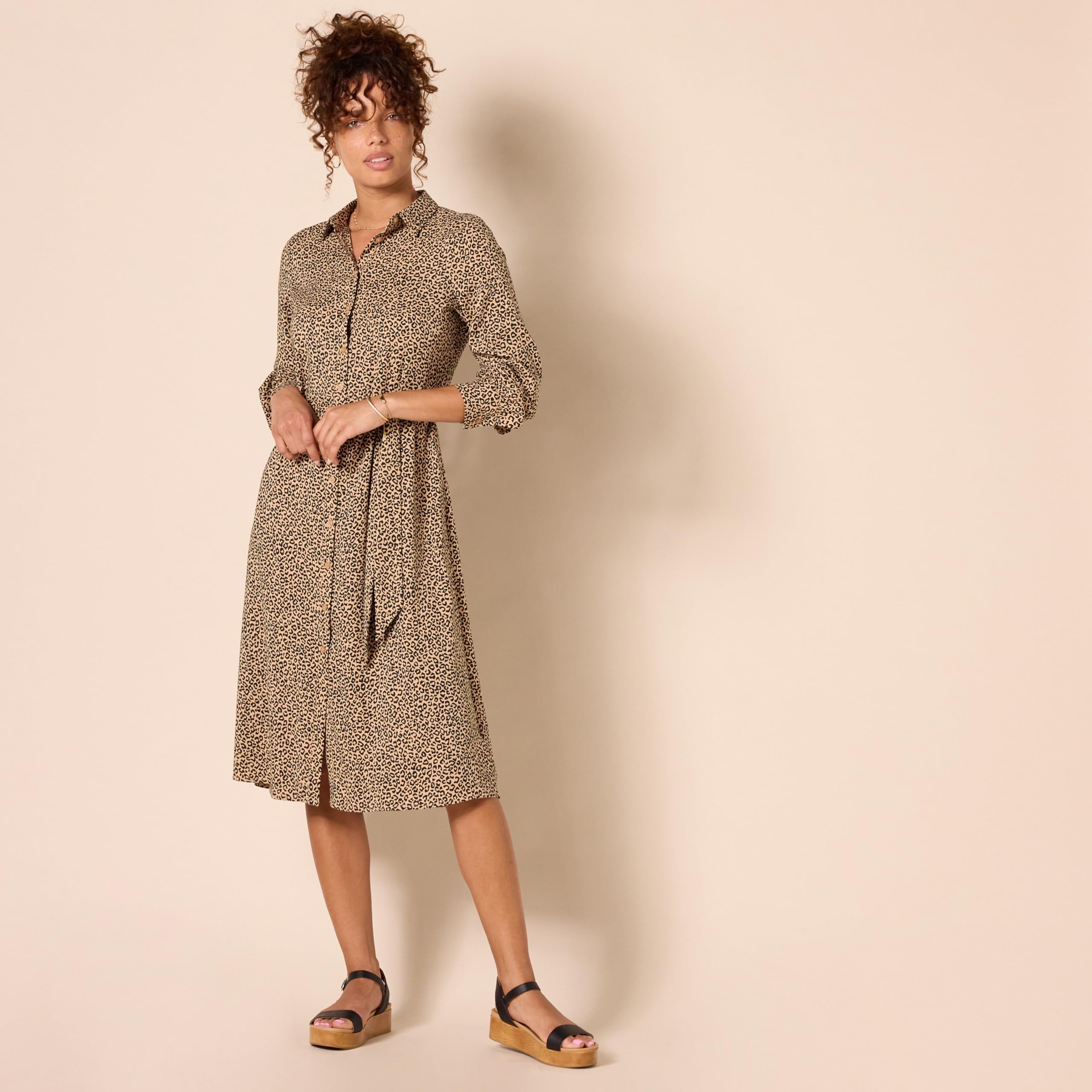 Amazon Essentials Femme Sandales Plates à Deux Lanières