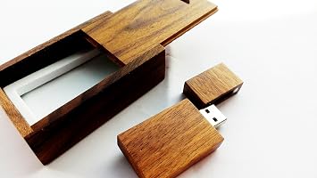 Wooden USB Flash Drive USB 2.0 with Walnut Gift Box 8GB