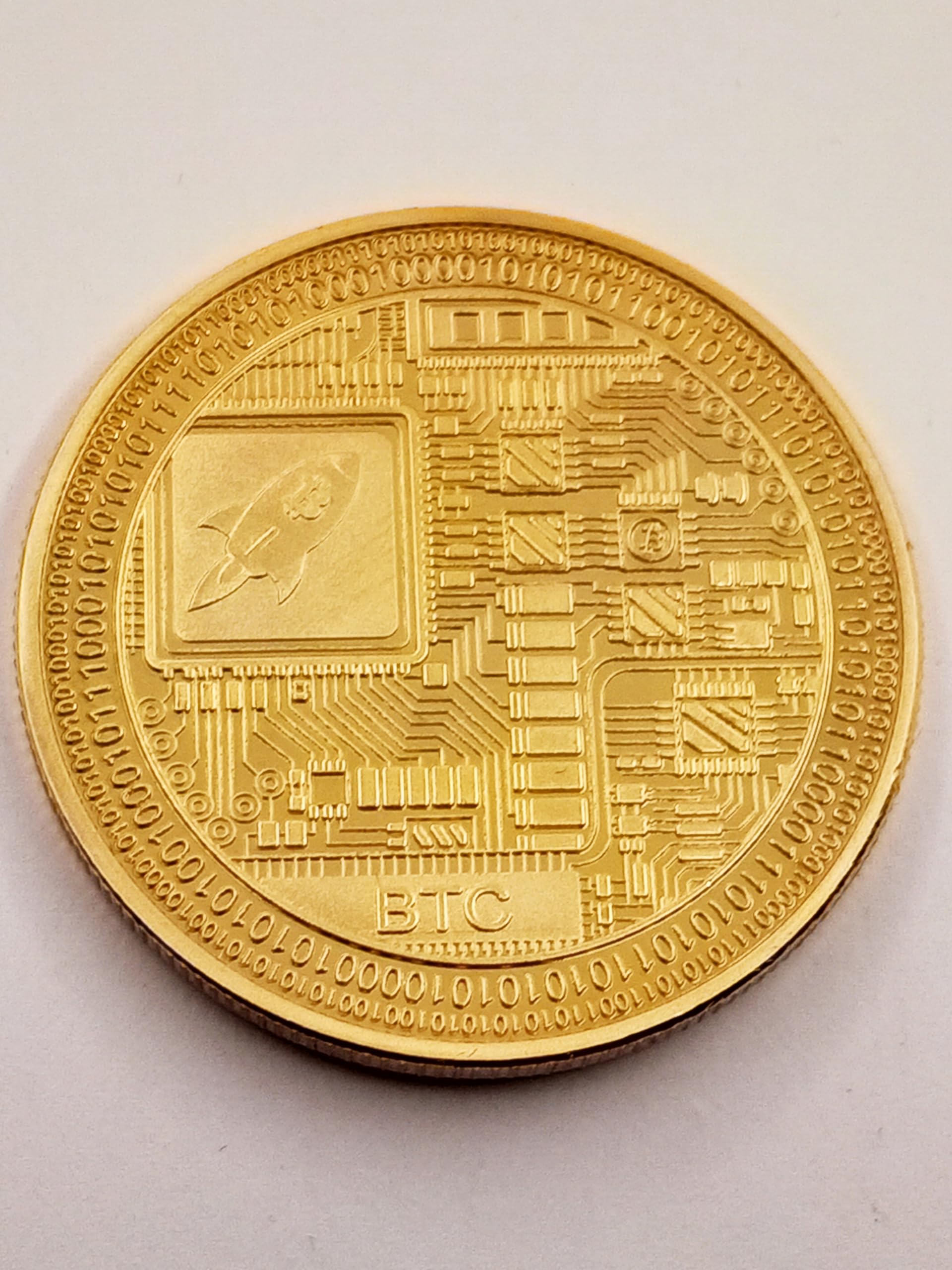 Bitcoin Moneda Física Bañada En Oro De 24k, Incluye Protector Acrilico Redondo