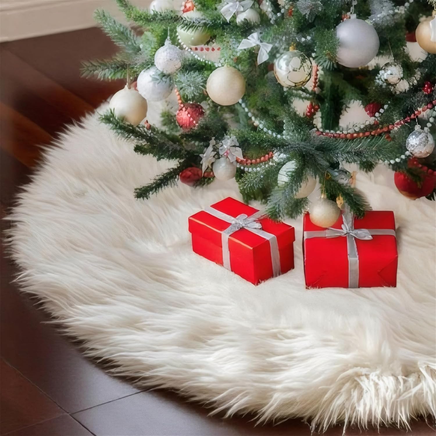 48 in White Fluffy Christmas Tree Skirt - Christmas Ttree Rrug Decorations for 5-7.5 Ft Tree - Plush Tree Rug Design for Home, Holiday, Party, Xmas Decorations (48 in)