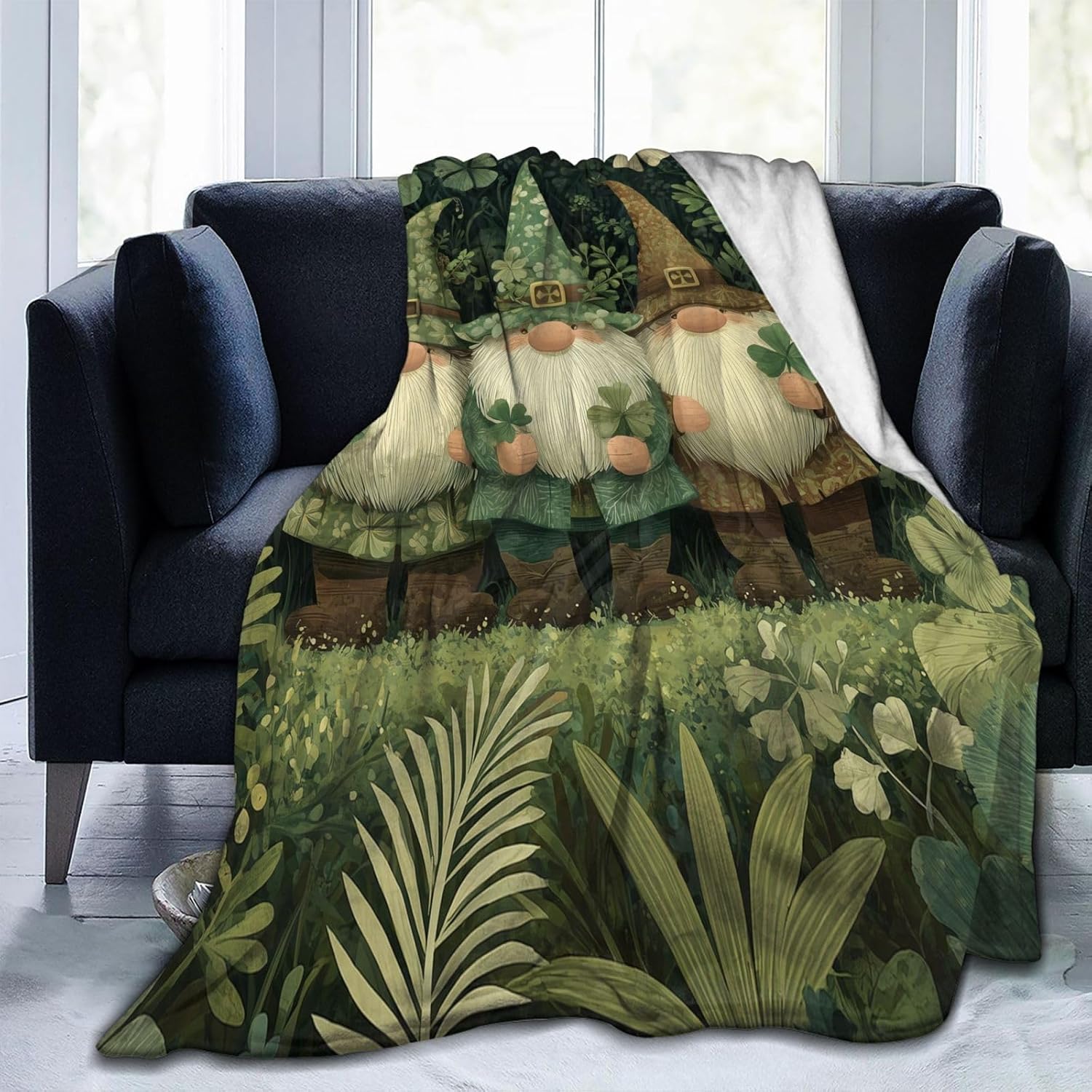 St. Patrick's Day Gnome Blanket Flannel Green Clover Throw Blanket Lightweight Soft Warm Cozy Travel Blanket for Bed Couch Sofa Living Room Bedroom Gift for Women Men Girls Boys All Season 80"x60"