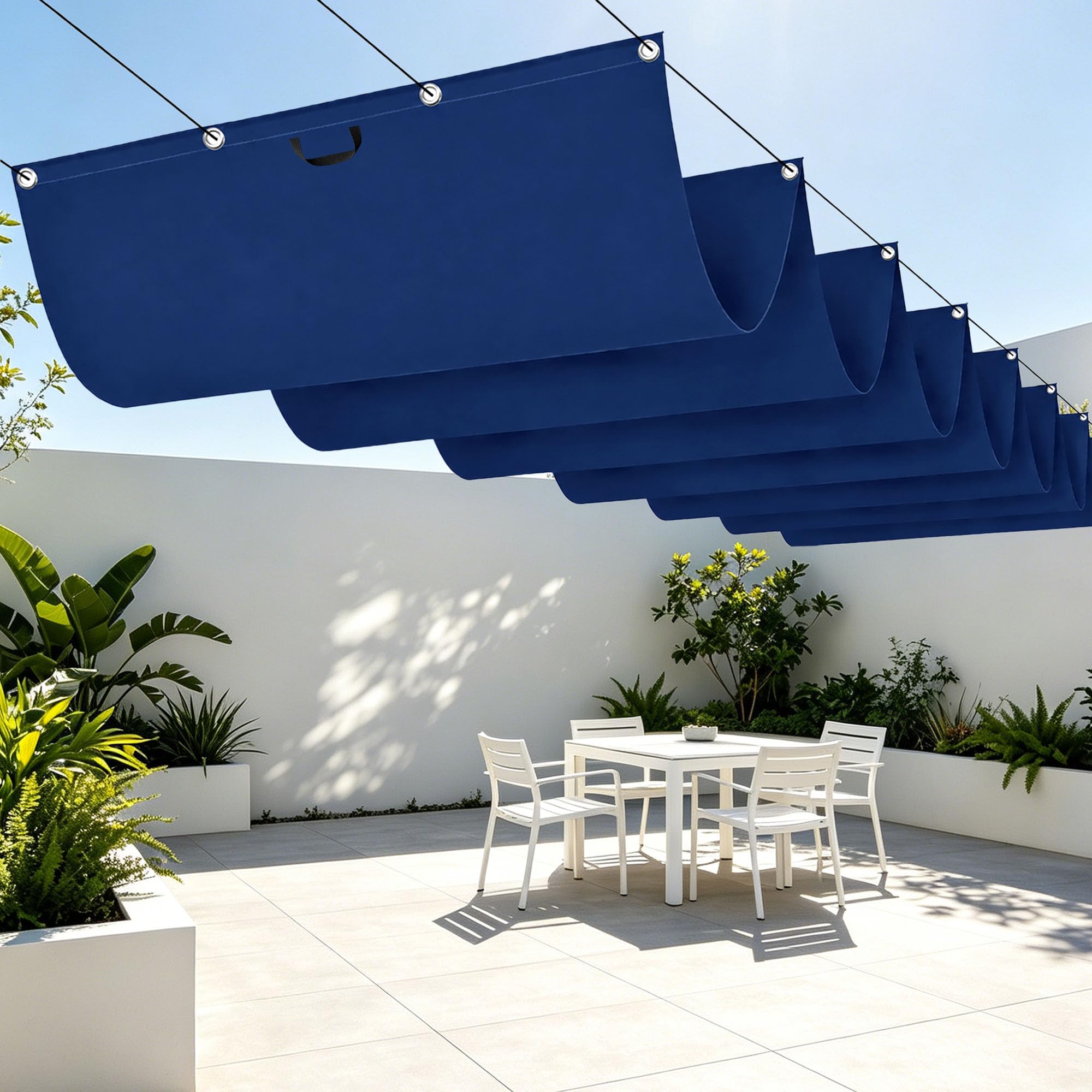 Voile d'ombrage rétractable vague bleu foncé pour sublimer votre jardin