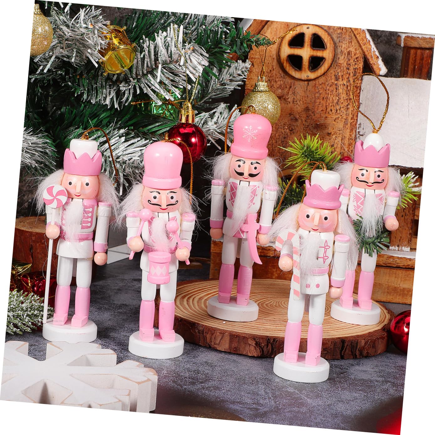 DOITOOL Lot de 5 casse-noisettes pour petits argentés - Décoration de Noël miniature - Figurine casse-noisette en peluche - Description chic - Casse-noix en feutre - Utilisation DIY