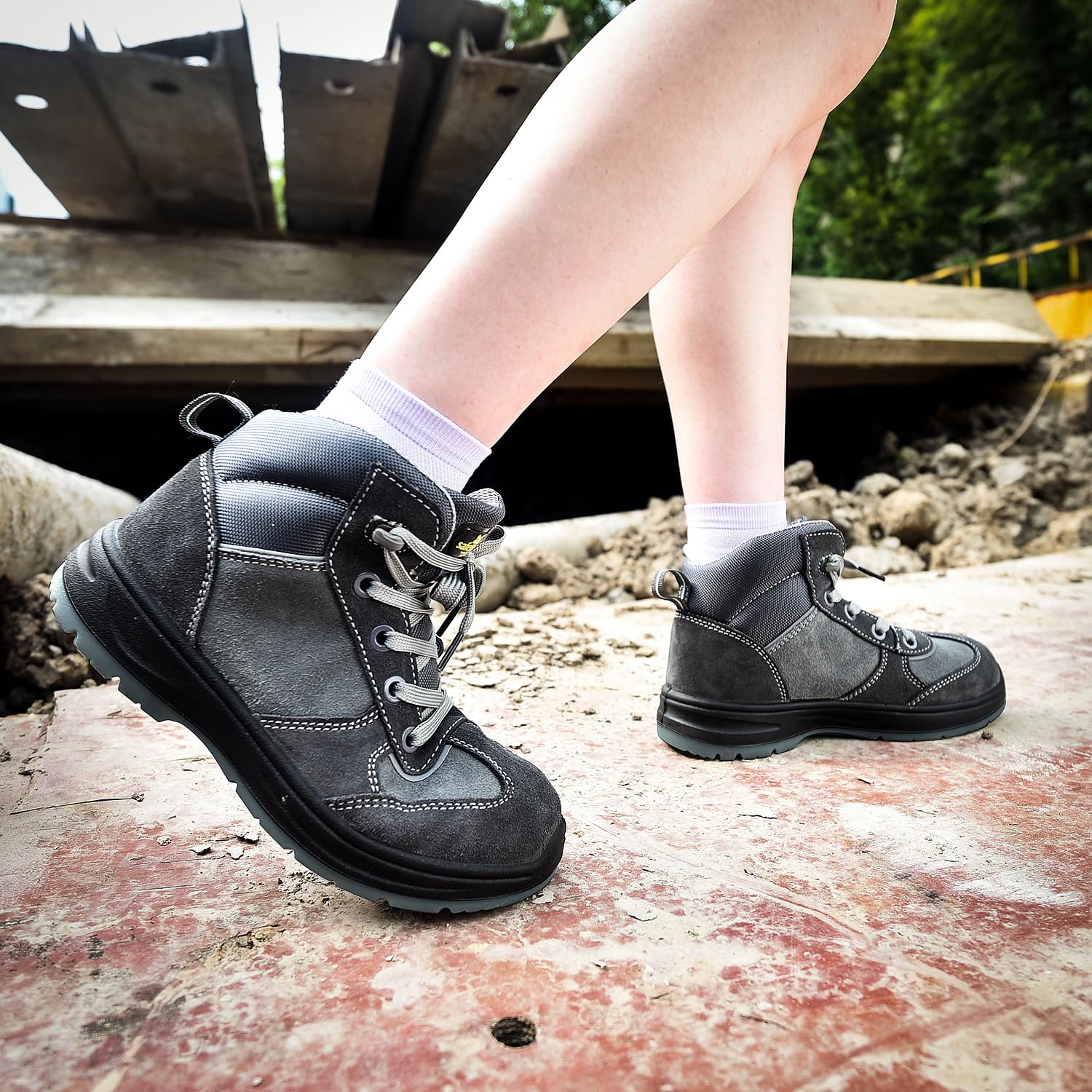 SAFEYEAR Safetoe - Botas de trabajo de seguridad para mujer, con parte superior de piel de vaca resistente al agua, puntera de acero y entresuela de acero antiuñas, cómoda plantilla de gel resistente,