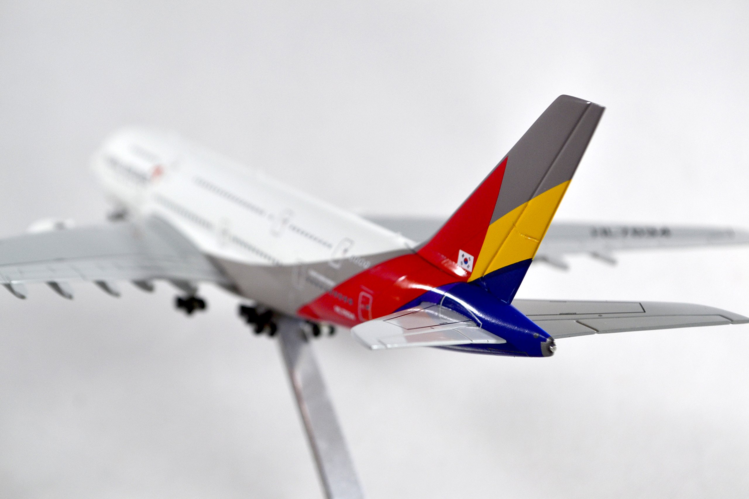 Amazon.co.jp: Gemini Jets 1/400 A380-800 アシアナ航空 HL7634