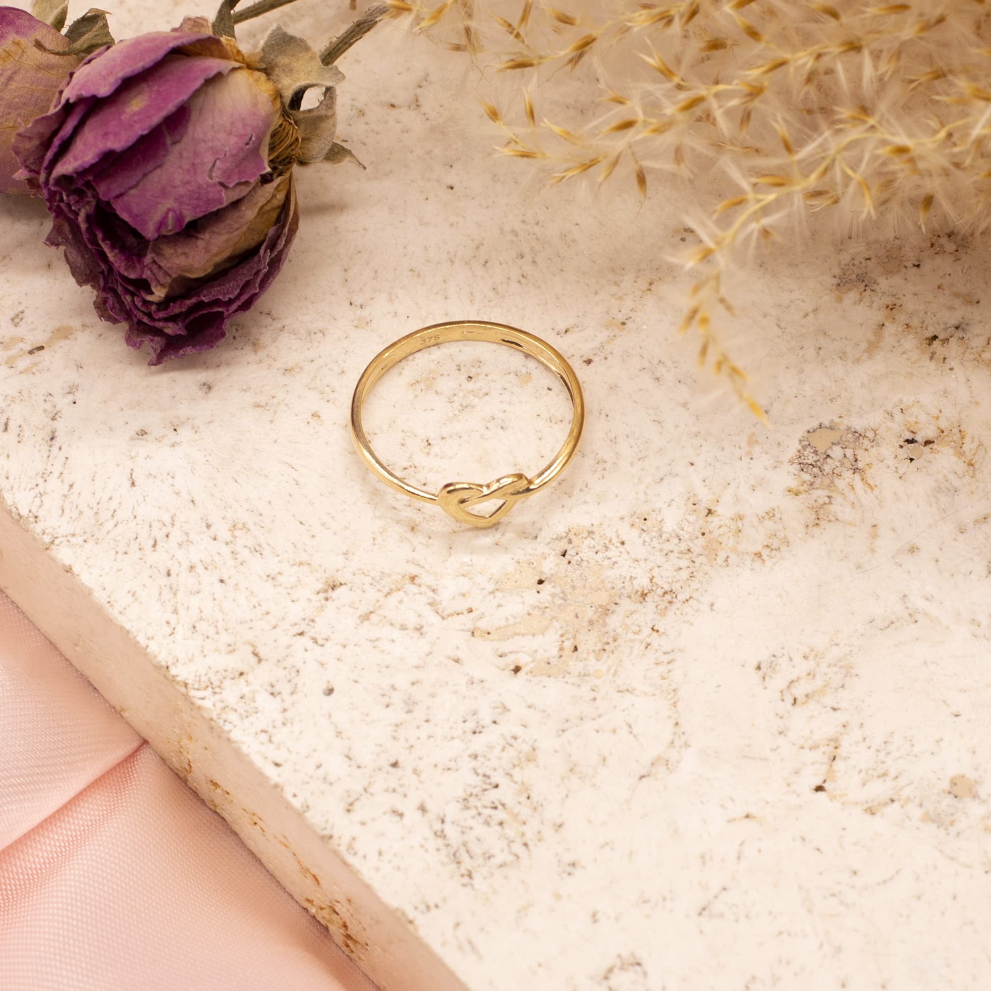 CARISSIMA Anello da donna in oro 9 kt con cuore infin
