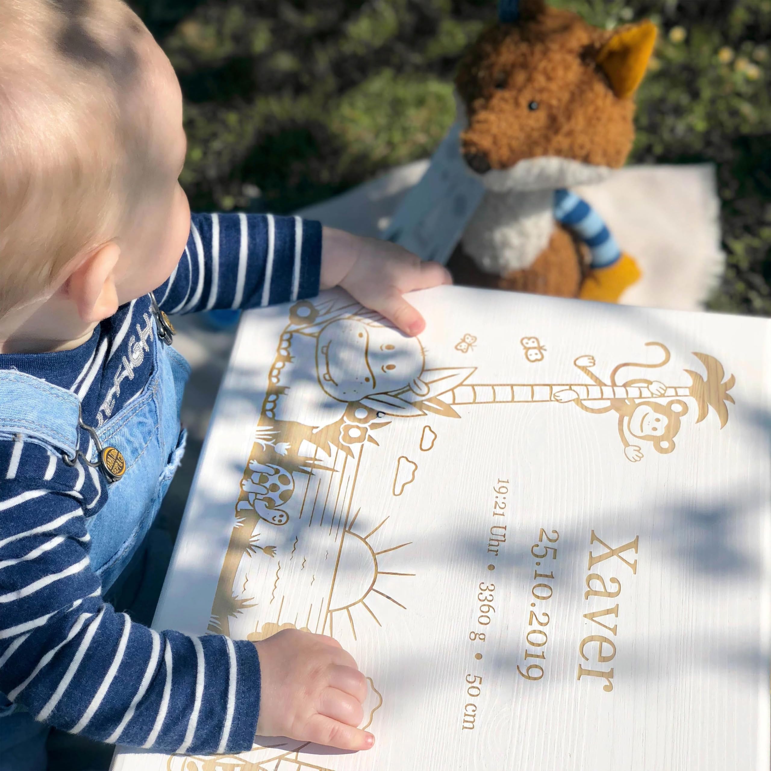 LAUBLUST Erinnerungsbox Baby Personalisiert - Dschungel - Geschenk zur Geburt | XL - ca. 40x30x24cm, Holzkiste Weiß FSC®