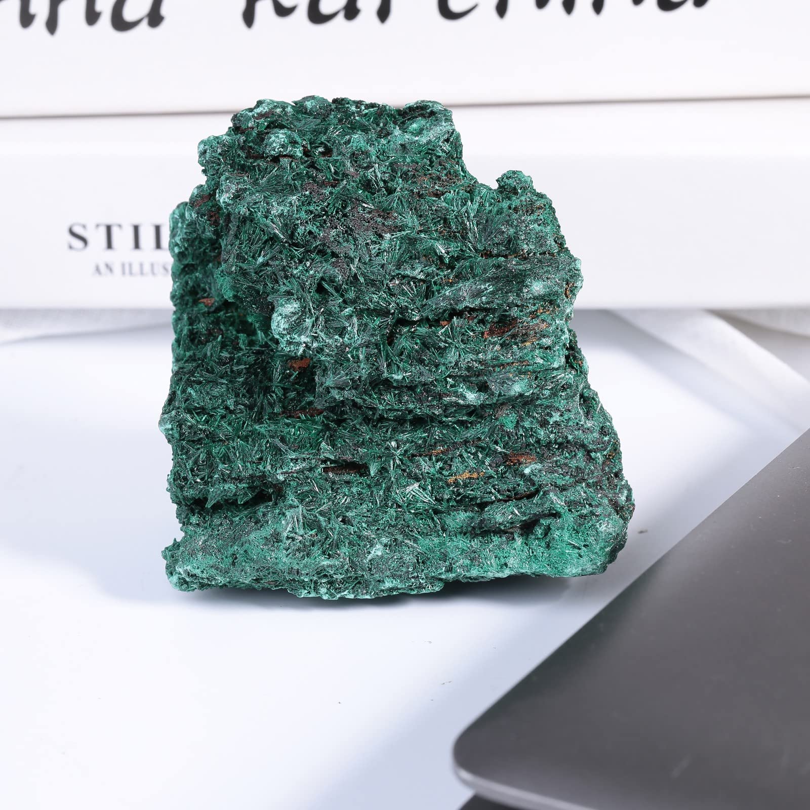 Nupuyai Natürlicher Malachit Stein Rohstein Groß Unregelmäßig Kristall Druse Cluster Mineralien Stein Naturstück Reiki Heilstein Feng Shui Dekoration für Haus und Büro, 401-500g