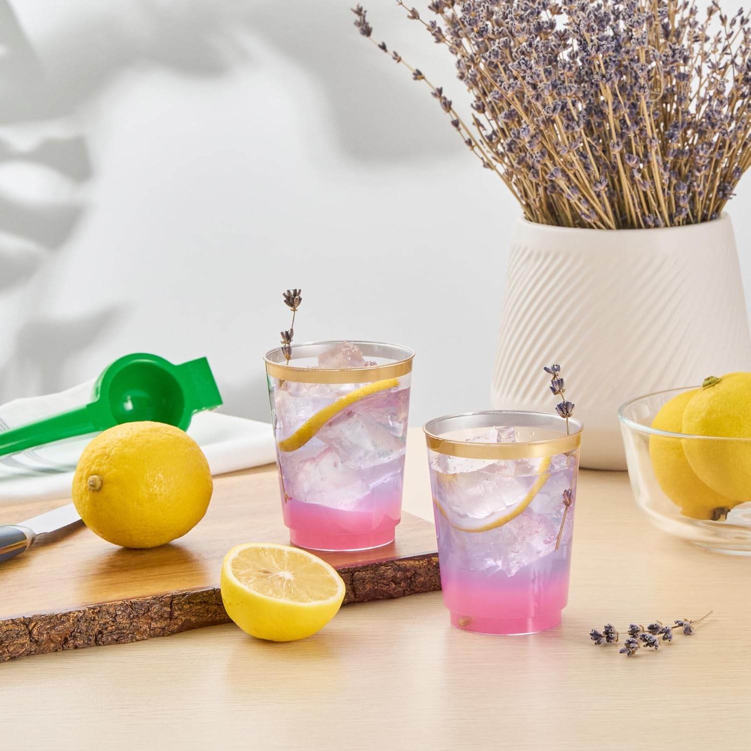 Restaurantware Party Cups 10 oz Pack of 500 Clear Plastic Cups with Gold Rim Disposable, Durable Plastic Glasses Cold Food-Friendly Tumblers for Cocktails at Birthday Parties, Pool Parties