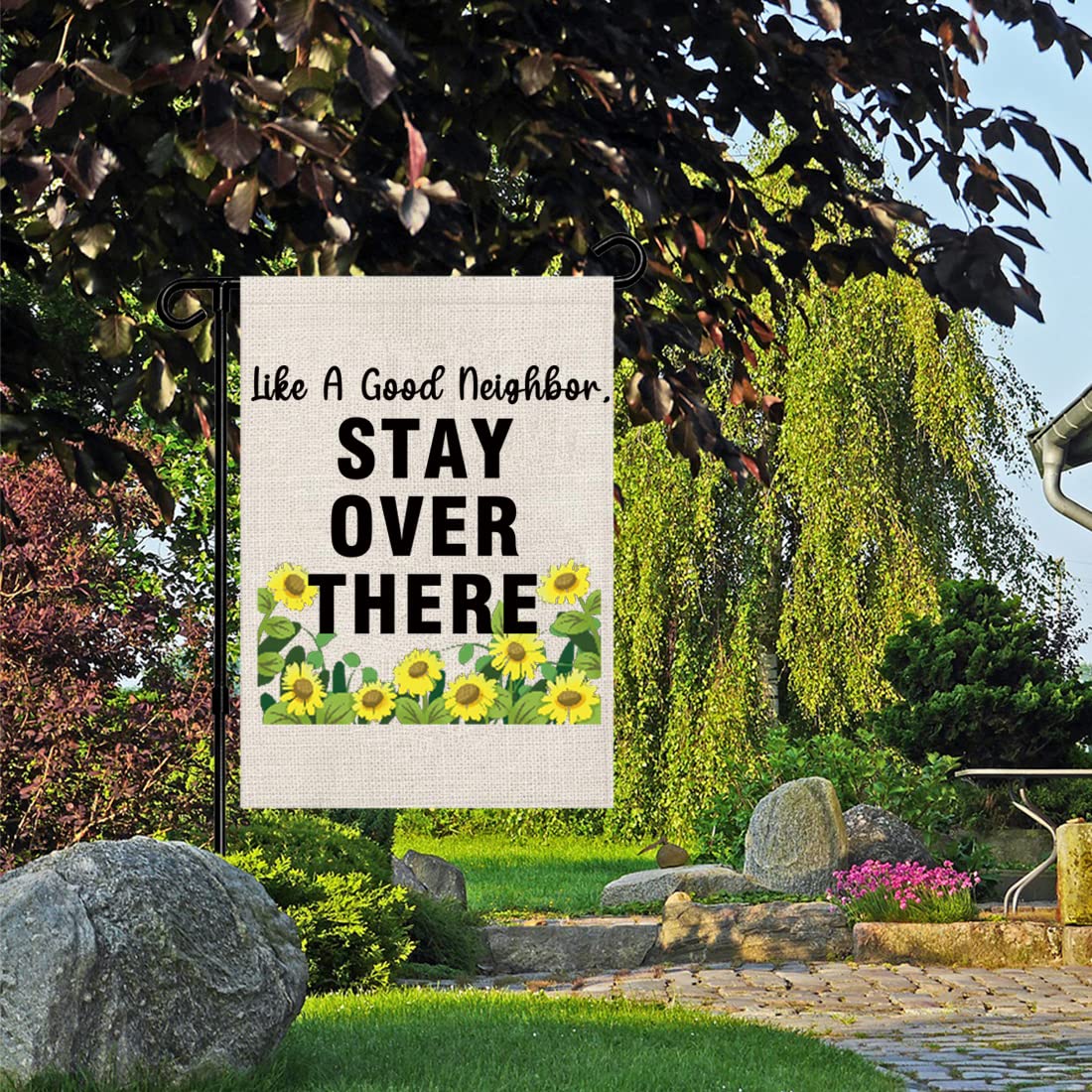 Gartenflagge "Like A Good Neighbor Stay Over There" - 30,5 X 45,7 Cm, Doppelseitig, Wetterfest