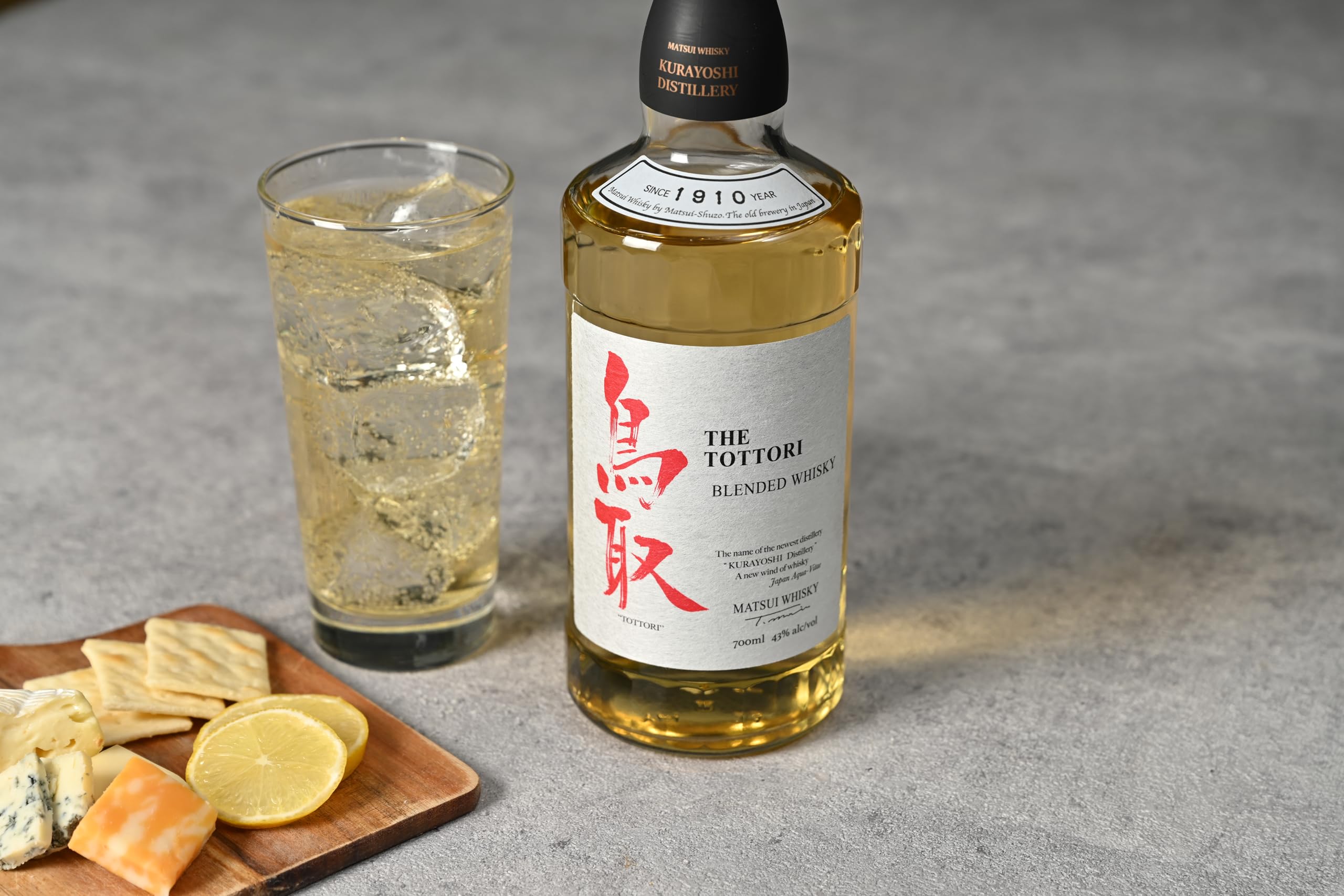 Amazon.co.jp: 松井酒造 マツイウイスキー 鳥取 (銀ラベル) 瓶 700ml
