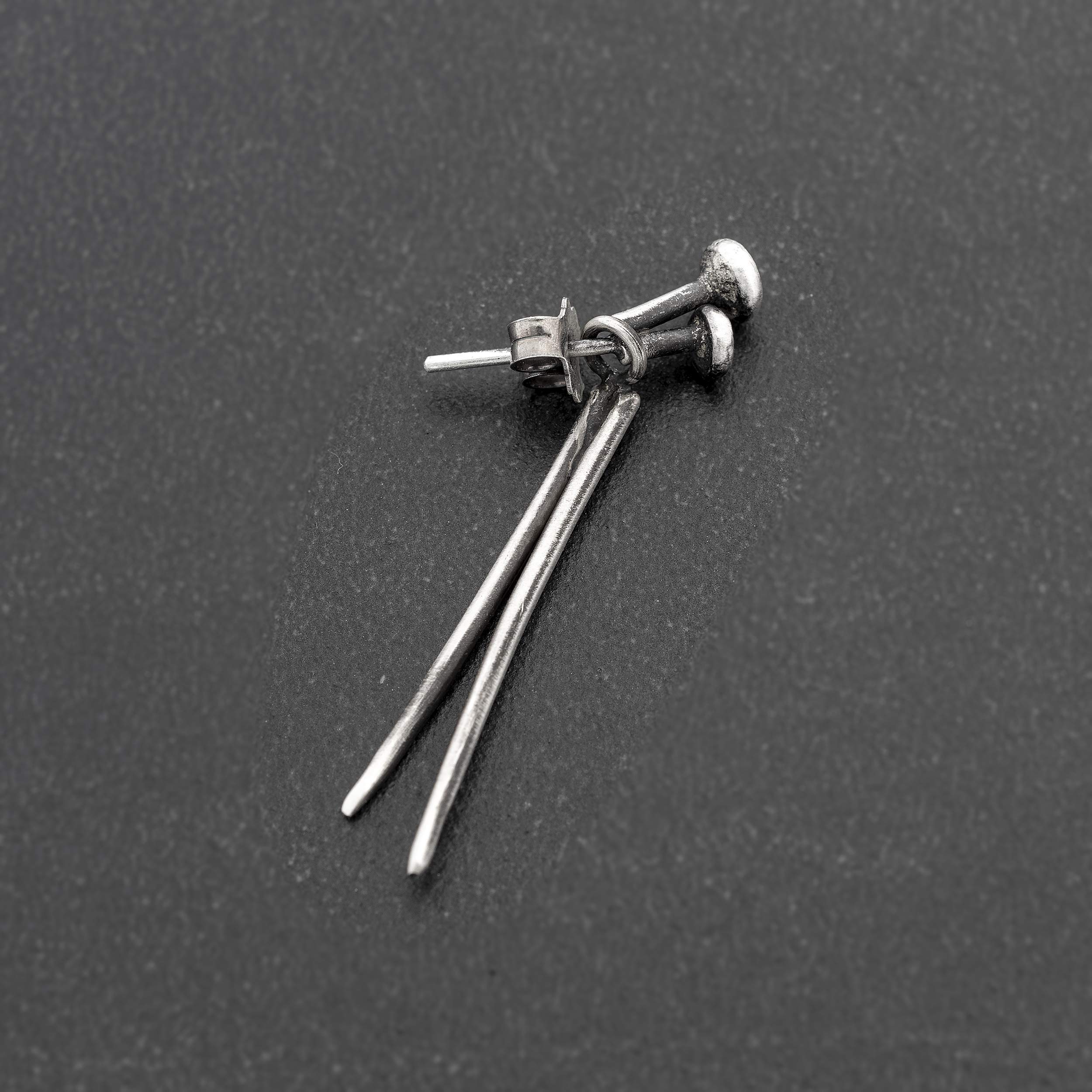 Herren Nagel Ohrstecker Ohrring aus 925 Sterlingsilber Illusion Durchstochen - Extrem Punk Rock Gothic - Nickelfrei Hypoallergen - Handmade by Emmanuela