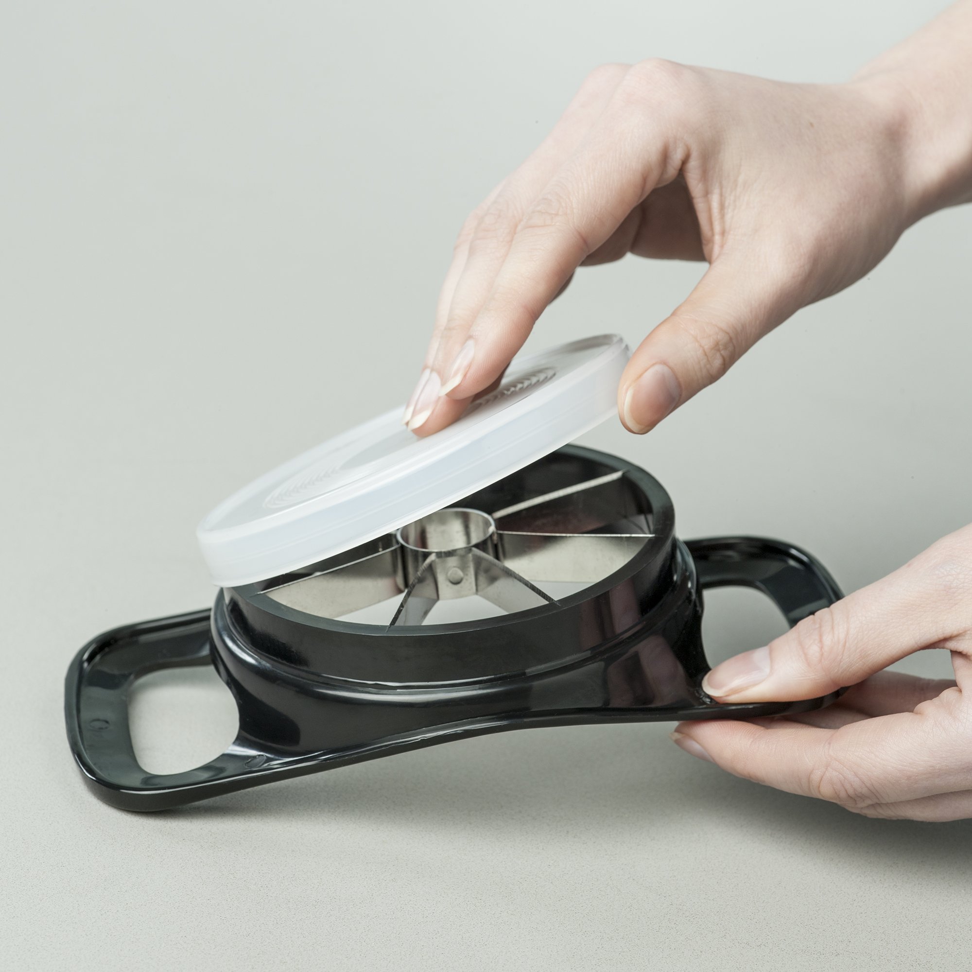 Zeal Apple Slicer, Cutter and Corer - Black - Image 3
