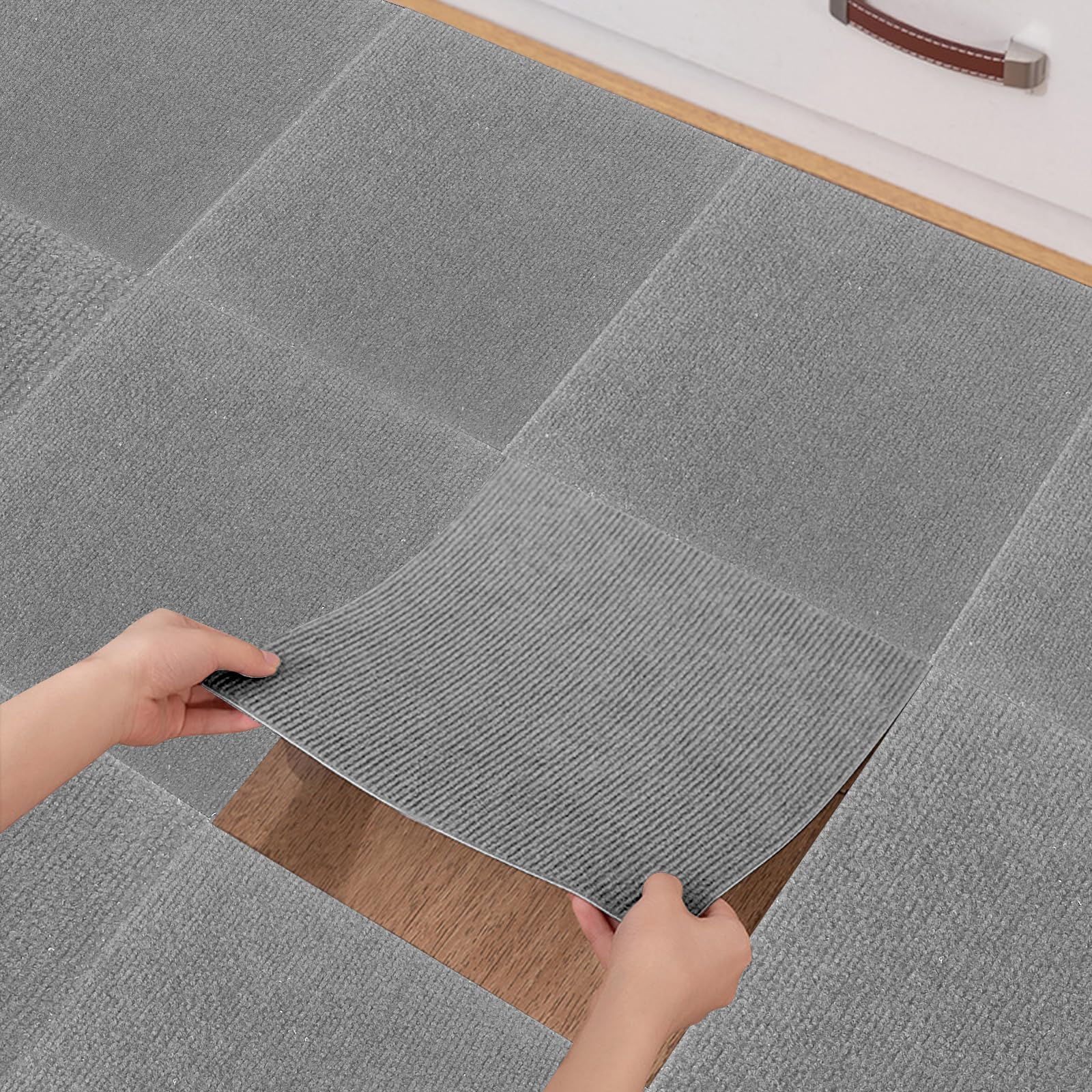 Lot de 24 dalles de moquette autocollantes - 30 x 30 cm - En feutre aiguilleté - Antidérapants - Pour bureau, commerce, maison, chambre à coucher, couloir - Gris clair