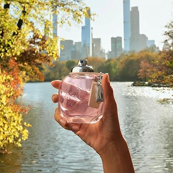 Coach Eau de Toilette - عطر نسائي - Fougere Woody - مع روائح الكمثرى اللذيذة والجريب فروت الوردي وخشب الأرز الأبيض