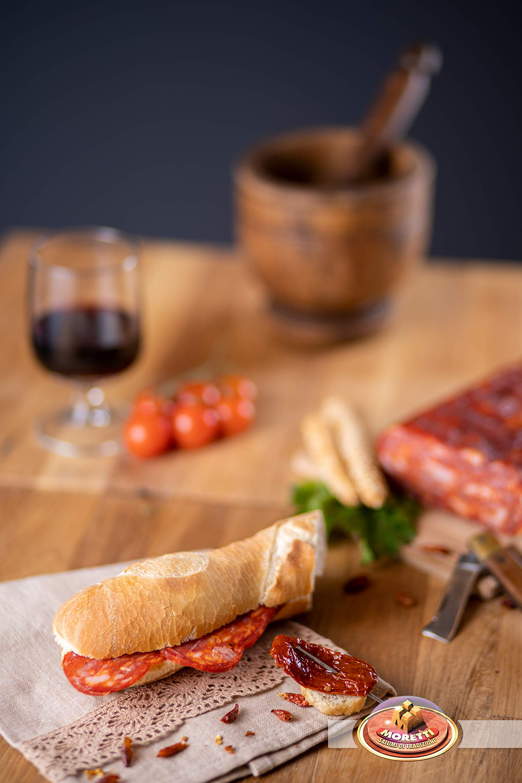 Spianata épicée calabraise épicée Moretti® | 600g / 700g Emballage sous vide | Salami assaisonné typique de Calabre | Séchage artisanal | Fabriqué en Calabre (Épicé)