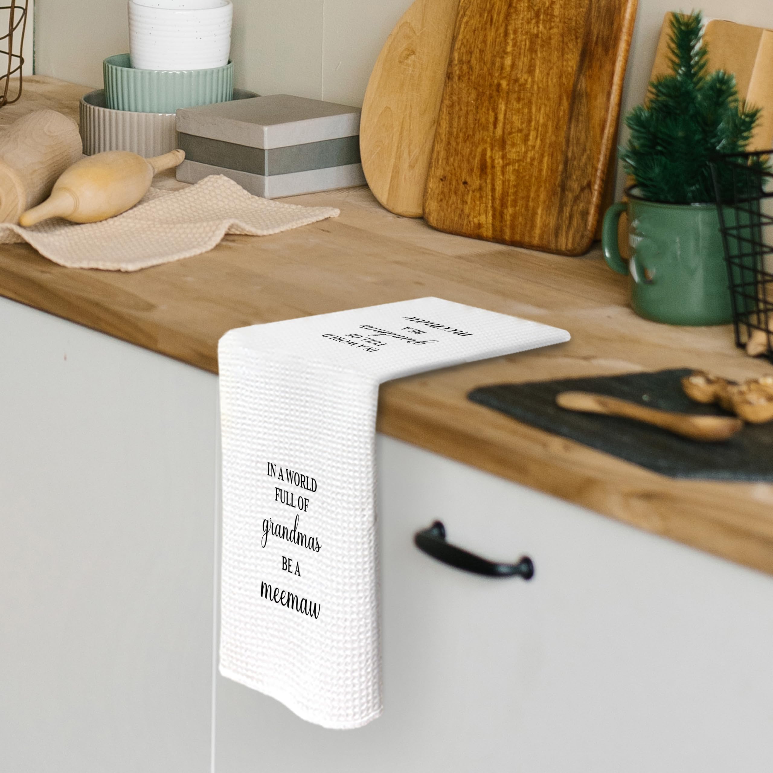 Meemaw Gifts Kitchen Dish Towels 16x24 Inch, Grandma Gifts for Christmas Birthday from Grandkids, in a World Full of Grandmas Be a Meemaw Decorative Hand Towel Tea Towels for Kitchen Bathroom