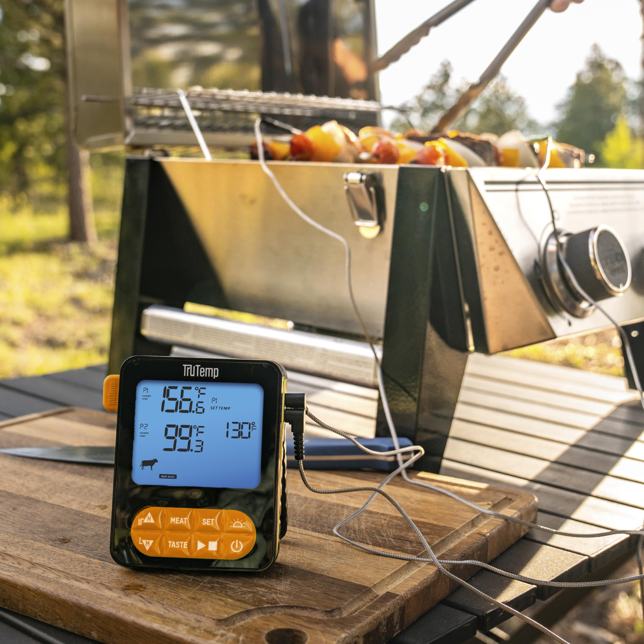 Taylor TruTemp Termómetro programable para carne y alimentos con cable de doble sonda, digital, monitor de dos platos, hornear, asar, fácil de usar, retroiluminado, naranja
