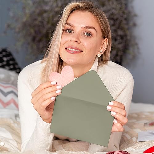 Miniatura 9 de Darling Souvenir Sobres de invitación dorados metálicos A7 (5 14 x 7 14) Euro V-Flap 80 libras autoadhesivos, ideales para invitaciones,