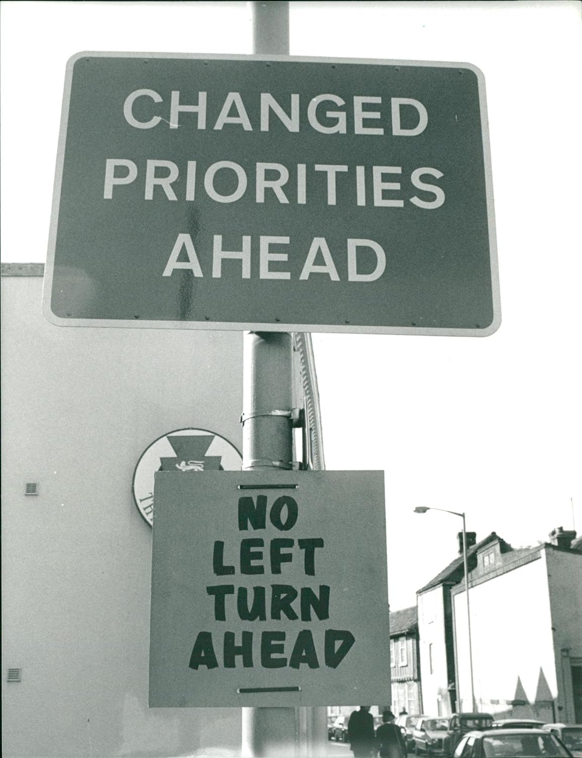 Vintage photo of Road signs. Amazon.ca Everything Else