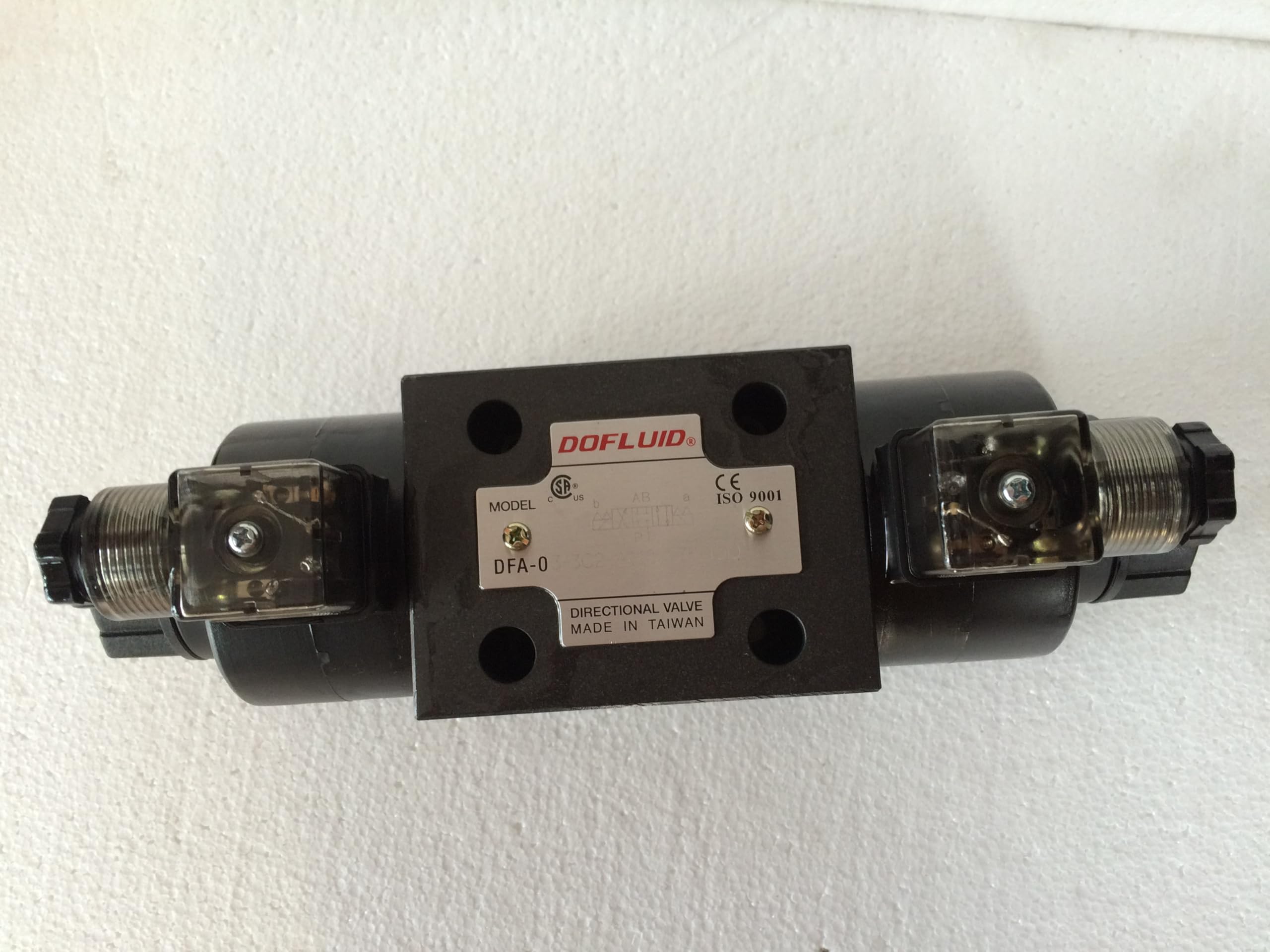 Amazon.com: DOFLUID DIRECTIONAL VALVE MODEL DFA-03-3C2-A220V-35