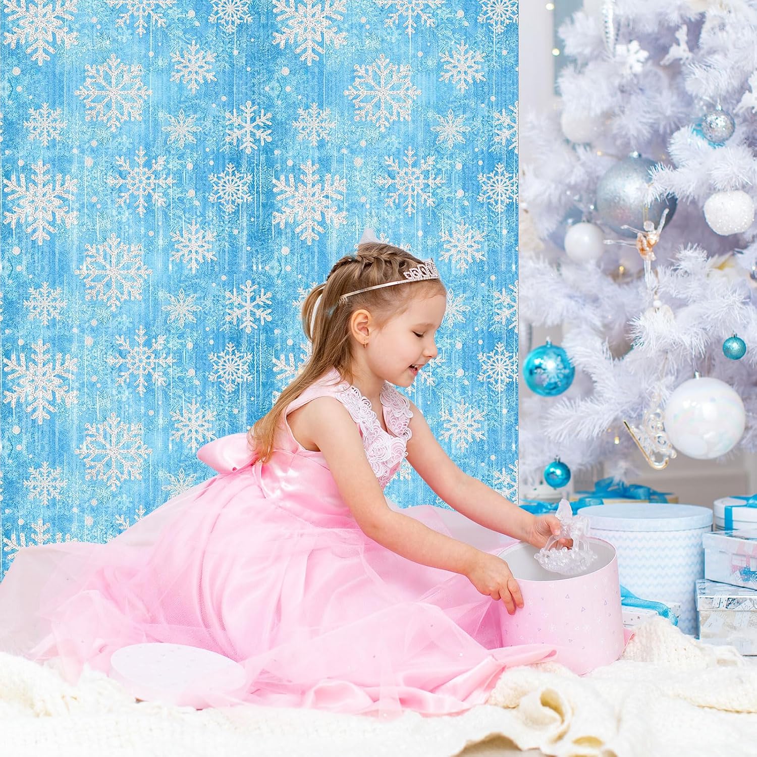 HOWAF 2 Pack Winter Frozen Snowflake Foil Fringe Curtain Decoration, 3.2*6.5ft Frozen Birthday Tinsel Foil Fringe Photo Booth Backdrop, Wonderland Tinsel for Snowflake Birthday Party