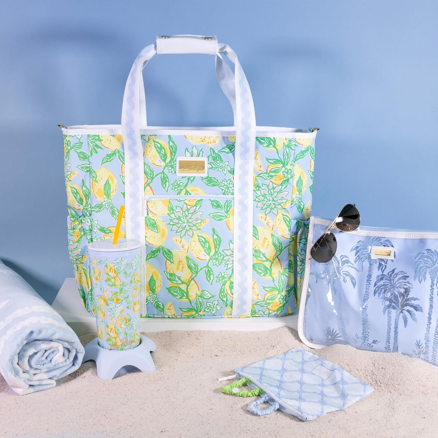 Lilly Pulitzer Water Resistant Vinyl Beach Essentials Paradise Pouch, Zipper Bag Includes 2 Scrunchies, Drink Holder & Towel Stakes, Palms Way Home - Image 4