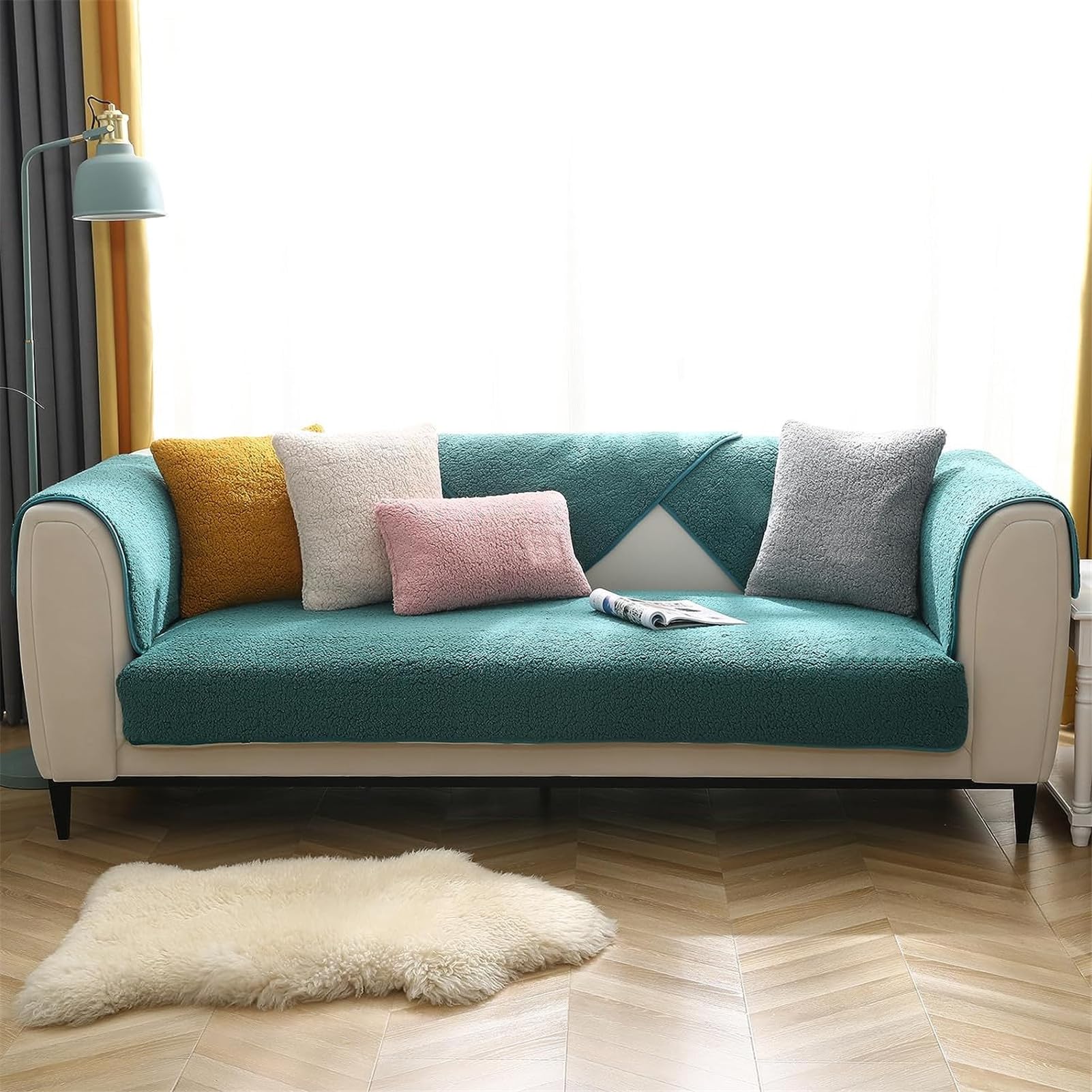 Housse de canapé douce pour créer un espace cocooning en hiver