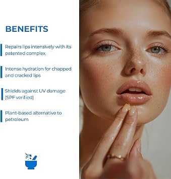 Cosmed Nemlendirici ve Koruyucu SPF20 Dudak Balmı - Lip Balm - 15 ml