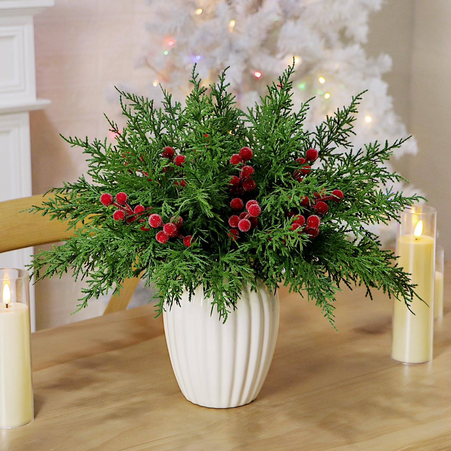 Set mit 40 künstlichen Tannenzweigen, Weihnachtsstechpalmenbeeren, Stiele, künstliche immergrüne Zedernzweige zum Basteln, Wintergrün, gefrostete Beerenspieße, Urlaub, Weihnachtsbaum, Vasenfüller