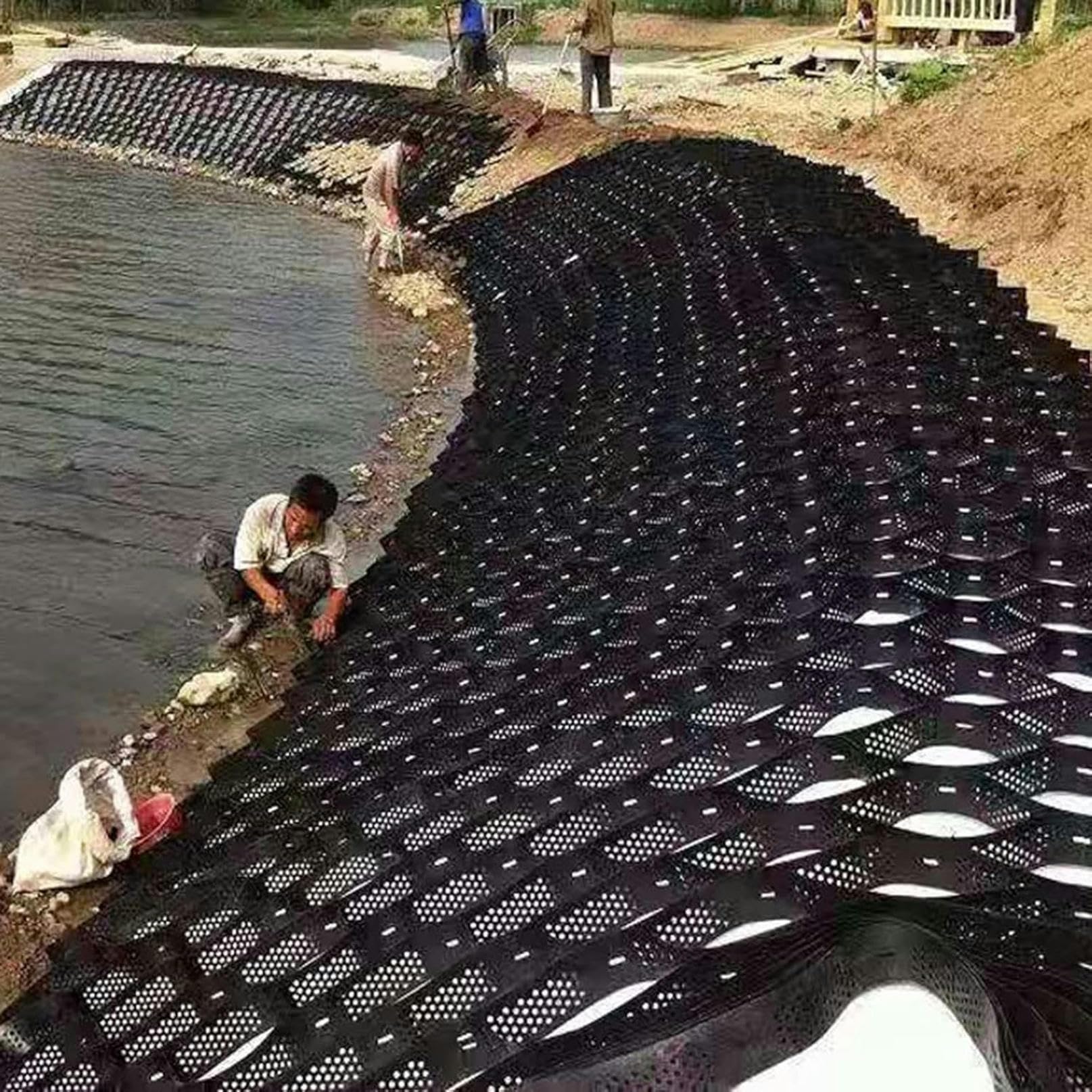 Pavé de sol en gravier pour parking - Maille de pavage drainante et stabilisateur de remblais