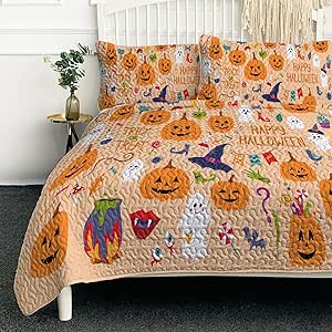Halloween Quilt Set King Size - Pumpkin Black Cat Pattern Lightweight Bedspread