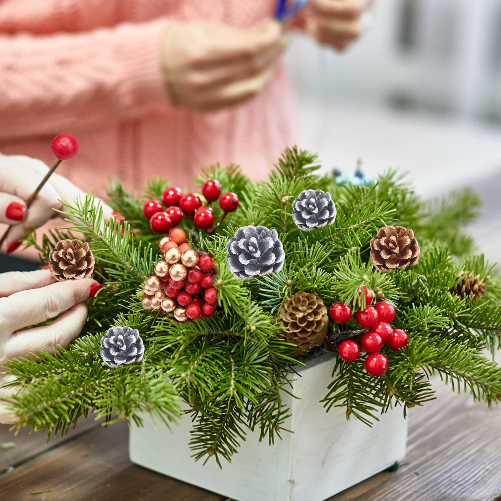 Bekecidi 36 sztuk świątecznych szyszek sosnowych, naturalne mini szyszki, Boże Narodzenie, szyszki śnieżne, ozdoby do dekoracji wnętrz, jesienne i świąteczne rękodzieła (złote + srebrne)