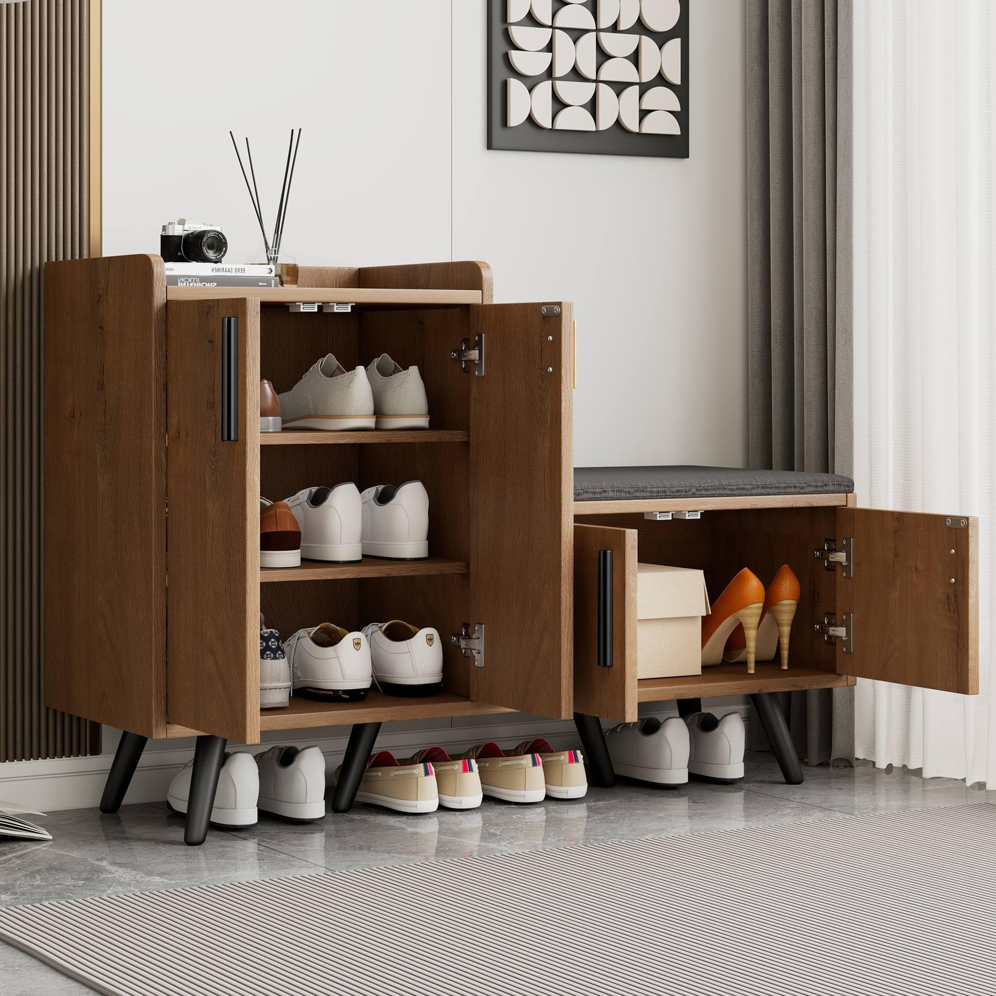 Zapatero moderno, equipado con cuatro puertas de almacenamiento, asas de metal asimétricas, ancho 120/D34/alto 82,8 cm (natural, B120/D34/H82,8 cm)