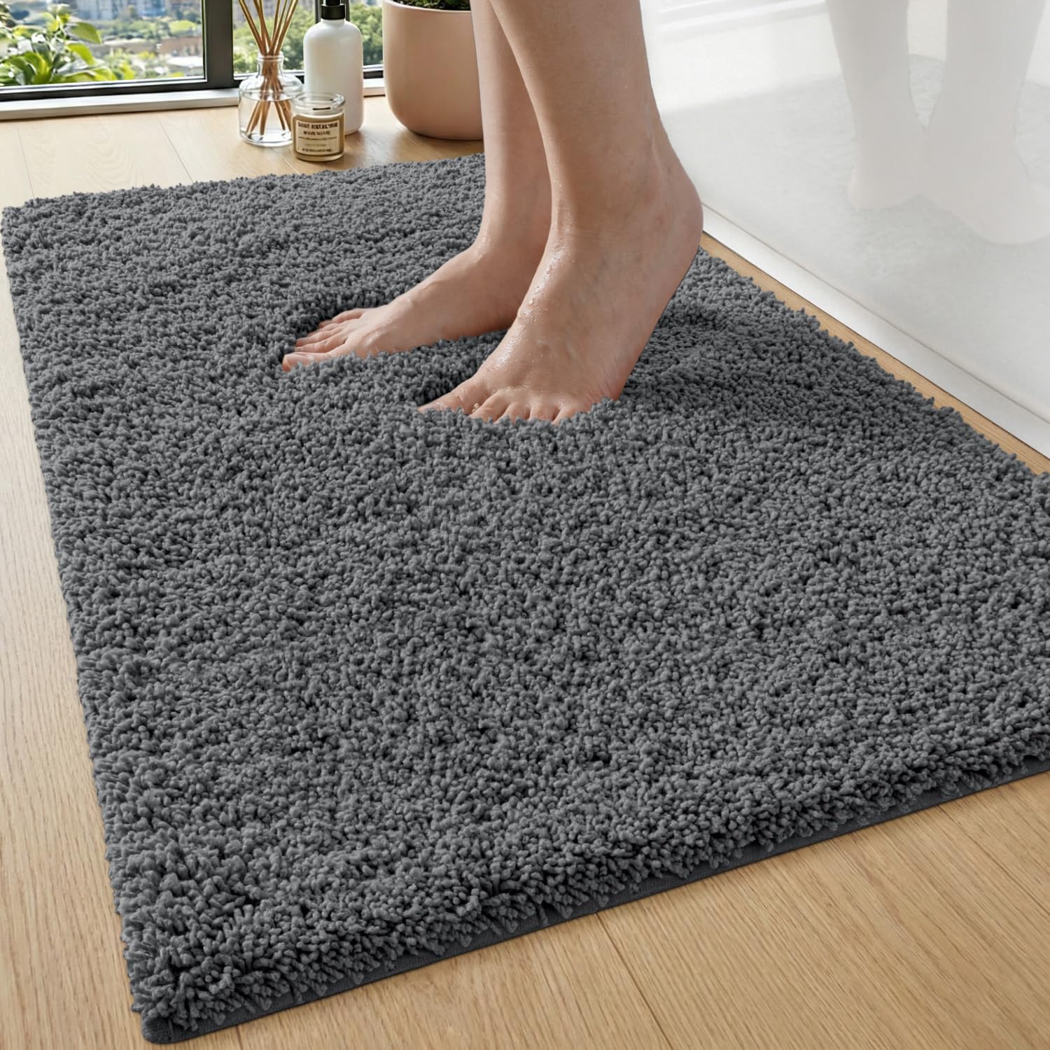 DEXI Thick Fluffy Bath Mat 60 x 90 cm, Non Slip Absorbent Bathroom Mats, Soft Washable Microfibre Bath Rug for Shower Floor, Grey