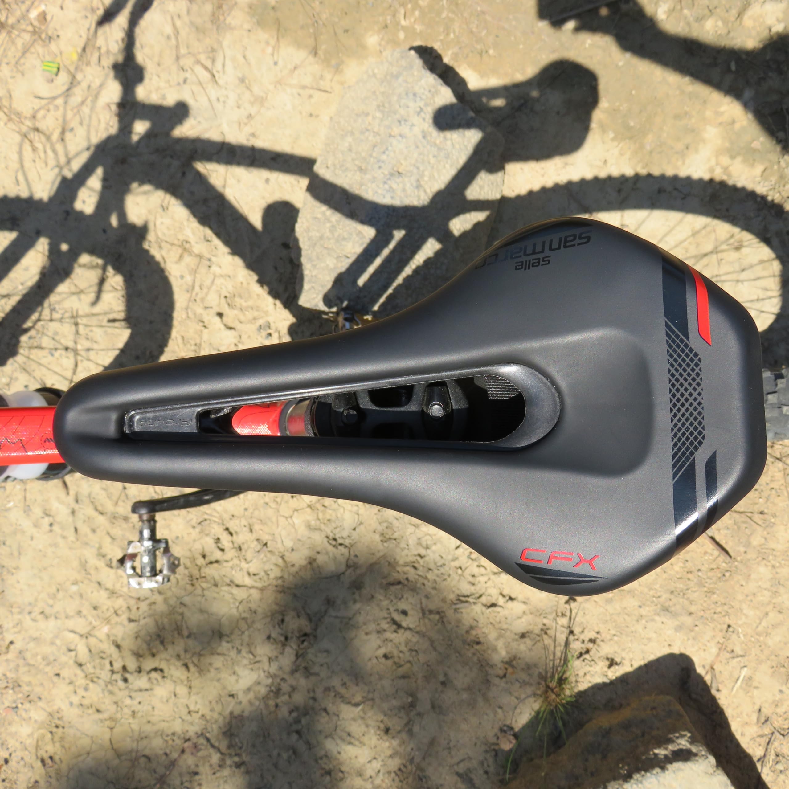 Selle San Marco GROUND Carbon FX - Sella MTB Leggera in Carbonio con Binari DNA, Comfort Ergonomico per Bici da Corsa e Fuoristrada