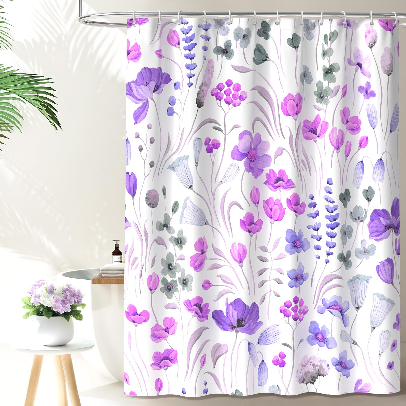 Rideau de douche champêtre violet pour une salle de bain style fleurs sauvages