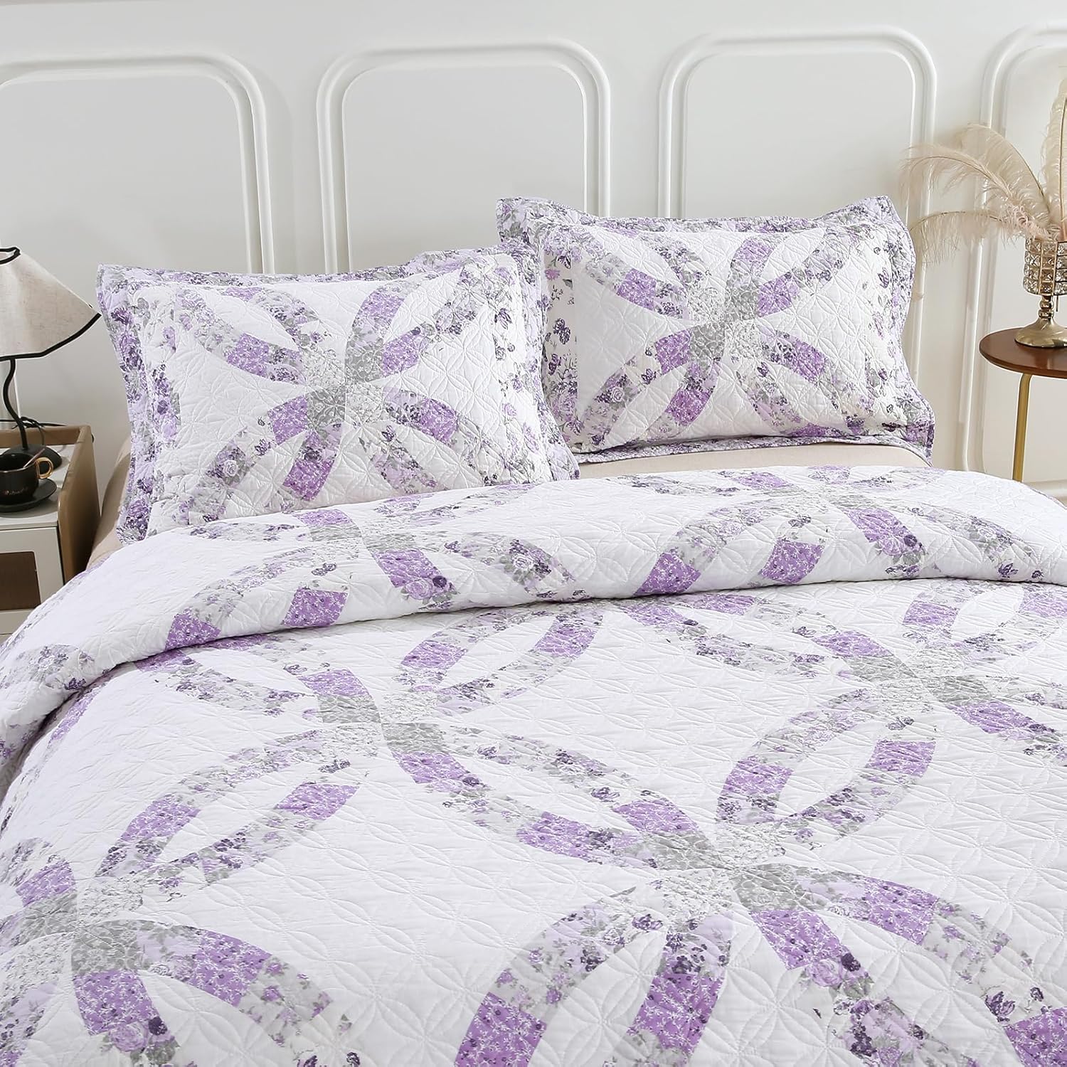 vctops Elegant Floral Pattern Cotton Quilted Bedspread Coverlet Set Oversize Queen 3 Pieces Patchwork Reversible Embroidered Bedspread Quilt Set for All Season (Purple,96"x110")