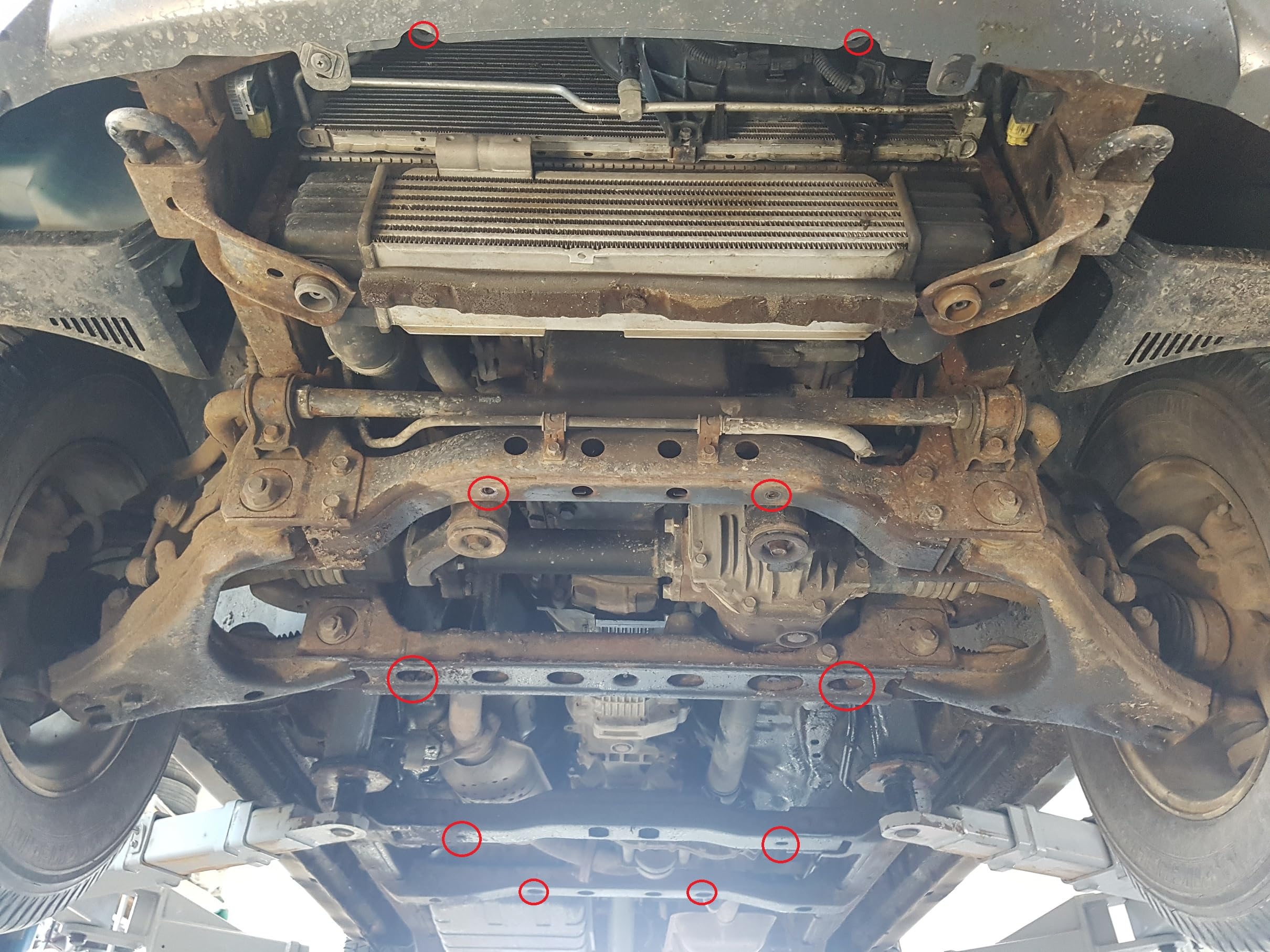 Protector metálico bajo el motor y enfriador de acero compatible con Kia Sorento (2002-2006)
