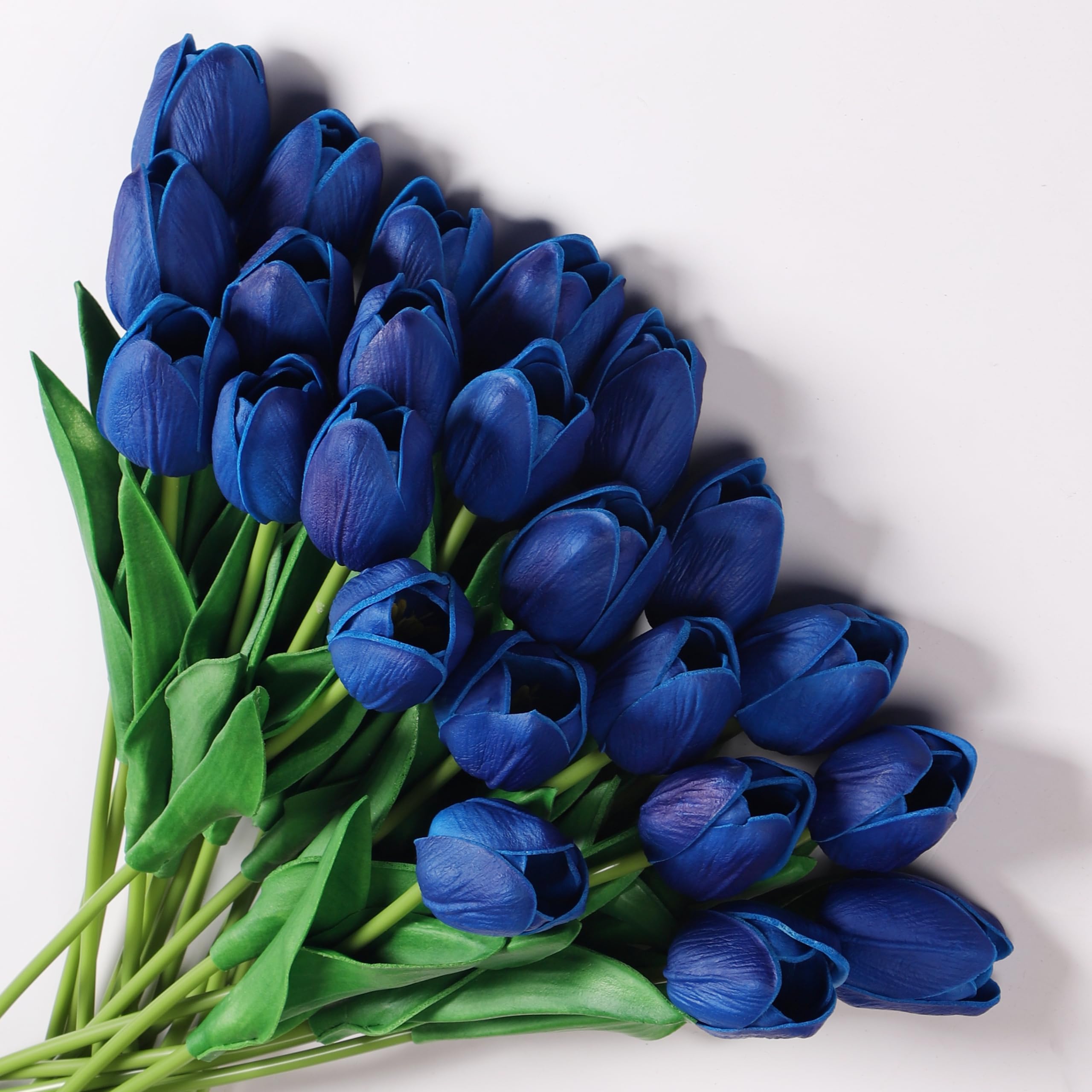 Flores de tacto real artificiales: solucione el marchitamiento en sus banquetes