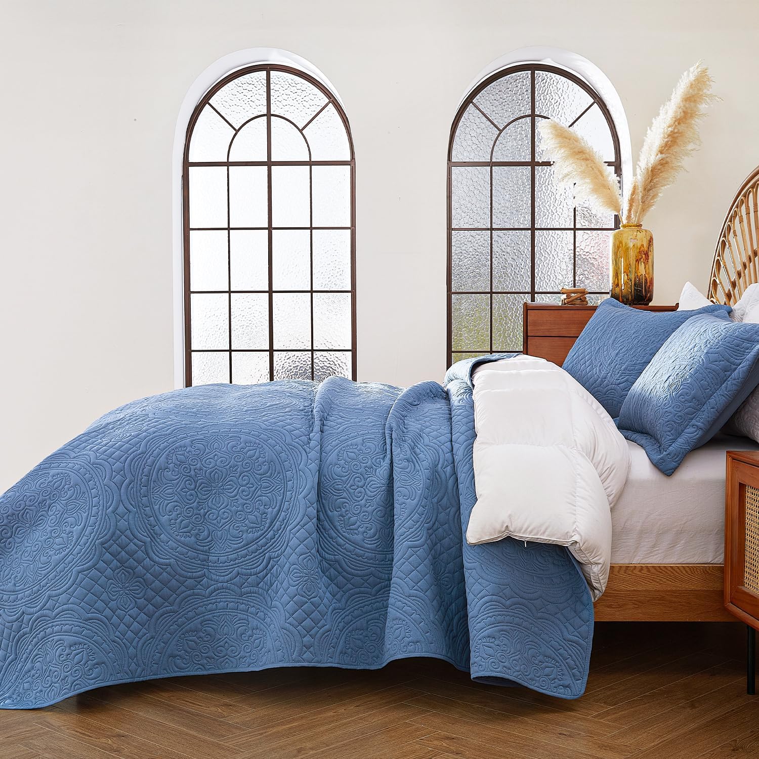 Summer Bedding Queen Quilt Set,Misty Blue Lightweight Bedspread Bedroom