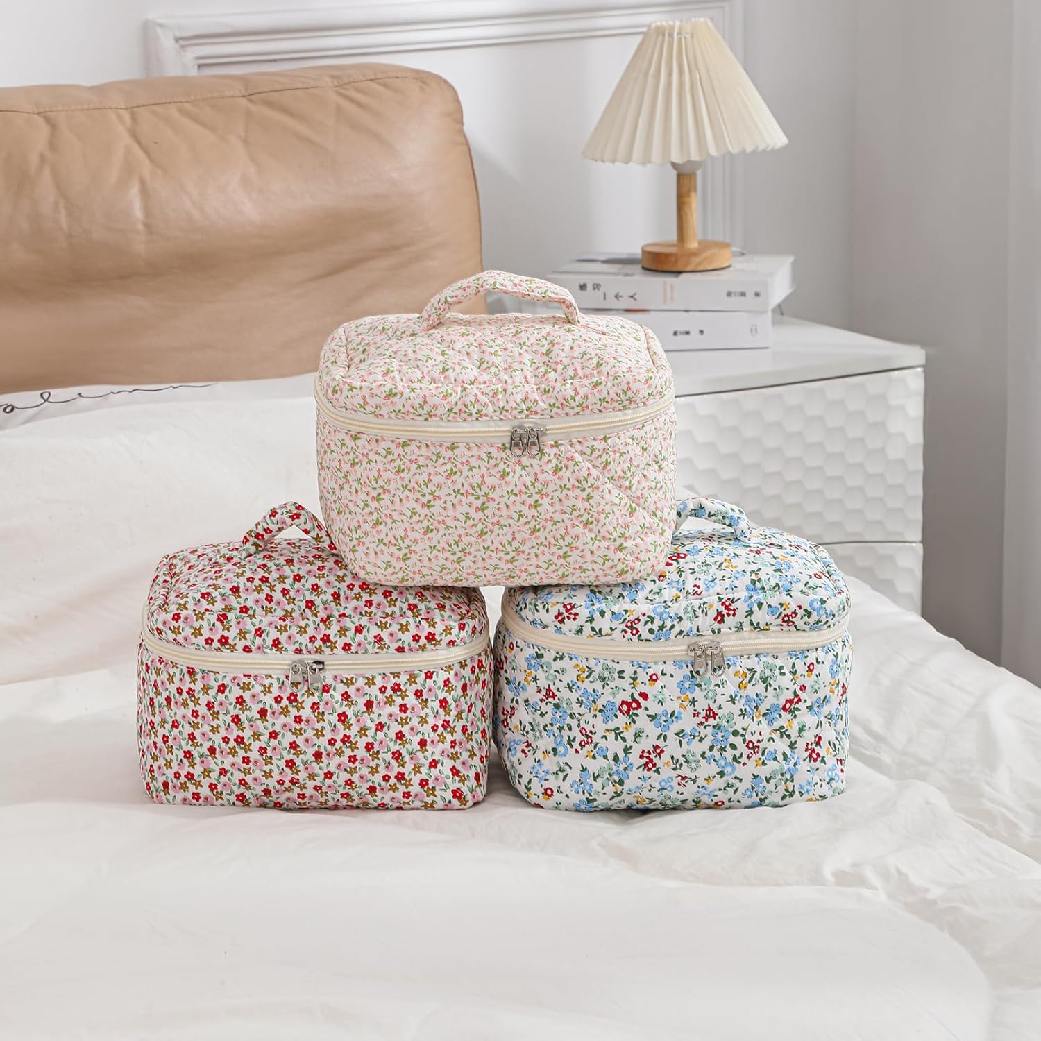 uekeboag Large Travel Quilted Makeup Bag for Women, Floral Cotton Cosmetic Bag, Coquette Aesthetic Floral Toiletry Organizer Bag - Image 4