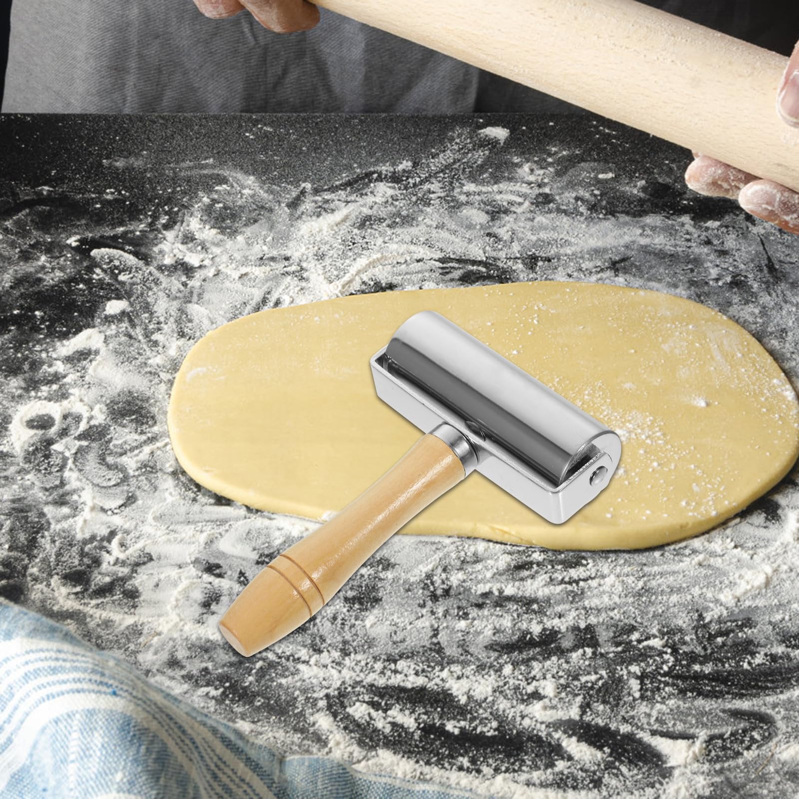 Rodillo de masa premium con mango de madera y rueda de acero inoxidable, herramienta de hornear sin esfuerzo para pizza, pastelería y cocina, bordes lisos para prensado uniforme de la masa