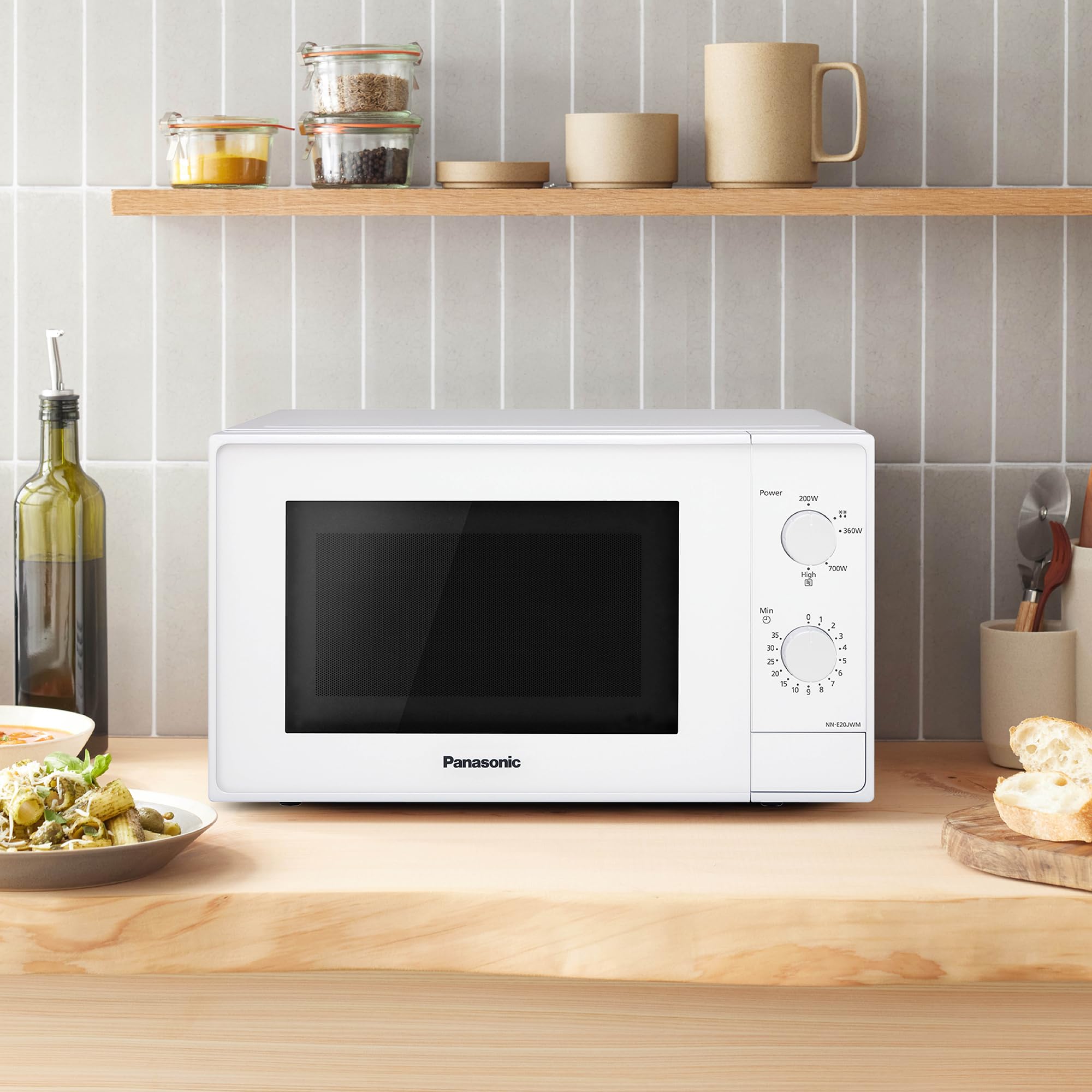 Panasonic NN-E20JWMEBG Horno microondas con Plato Giratorio de Cristal, 20 L, 800 W, Descongelación, 5 Niveles De Potencia, Temporizador, Blanco