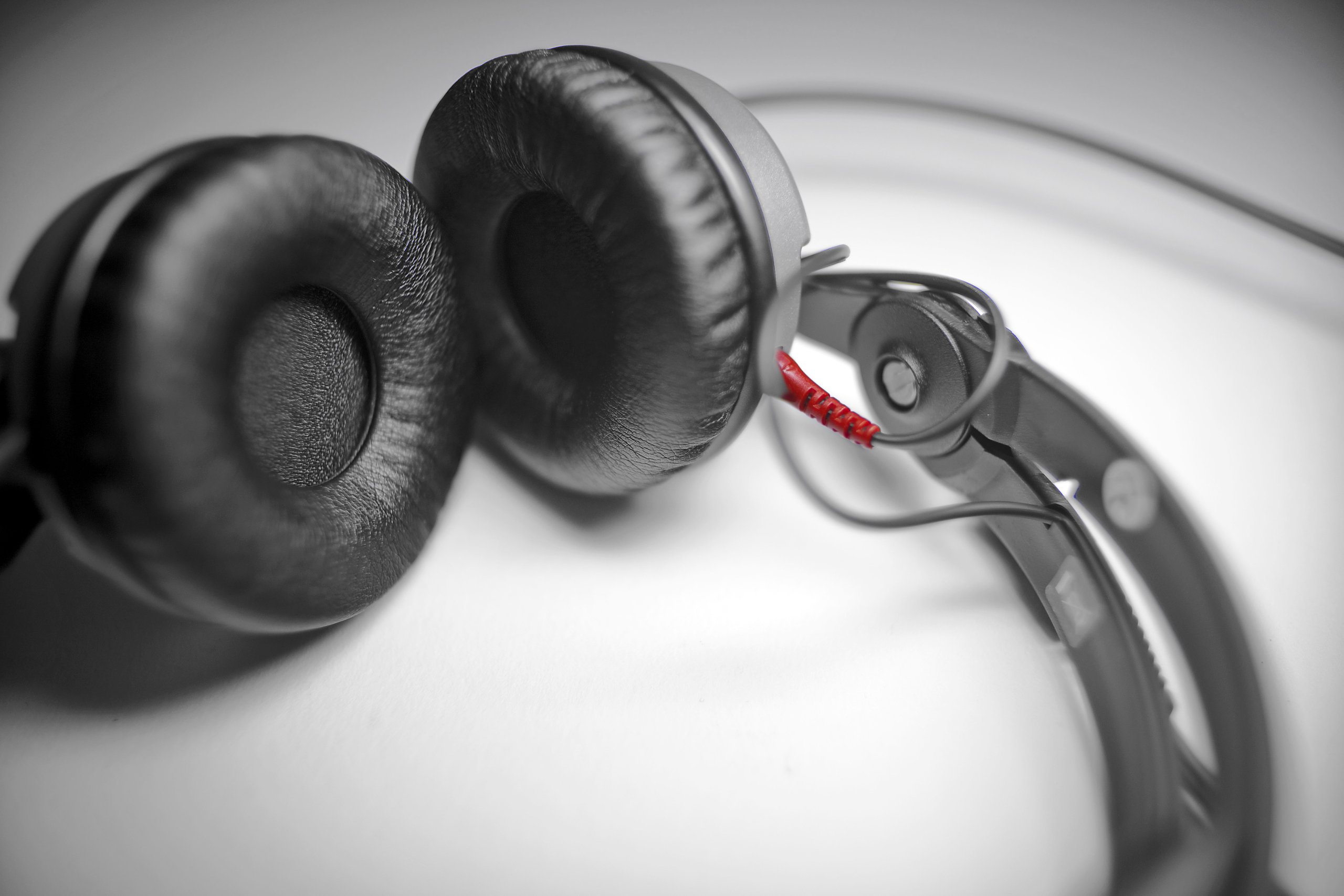 Sennheiser HD 25 ALUMINIUM DJ Headphones : Amazon.in: Musical